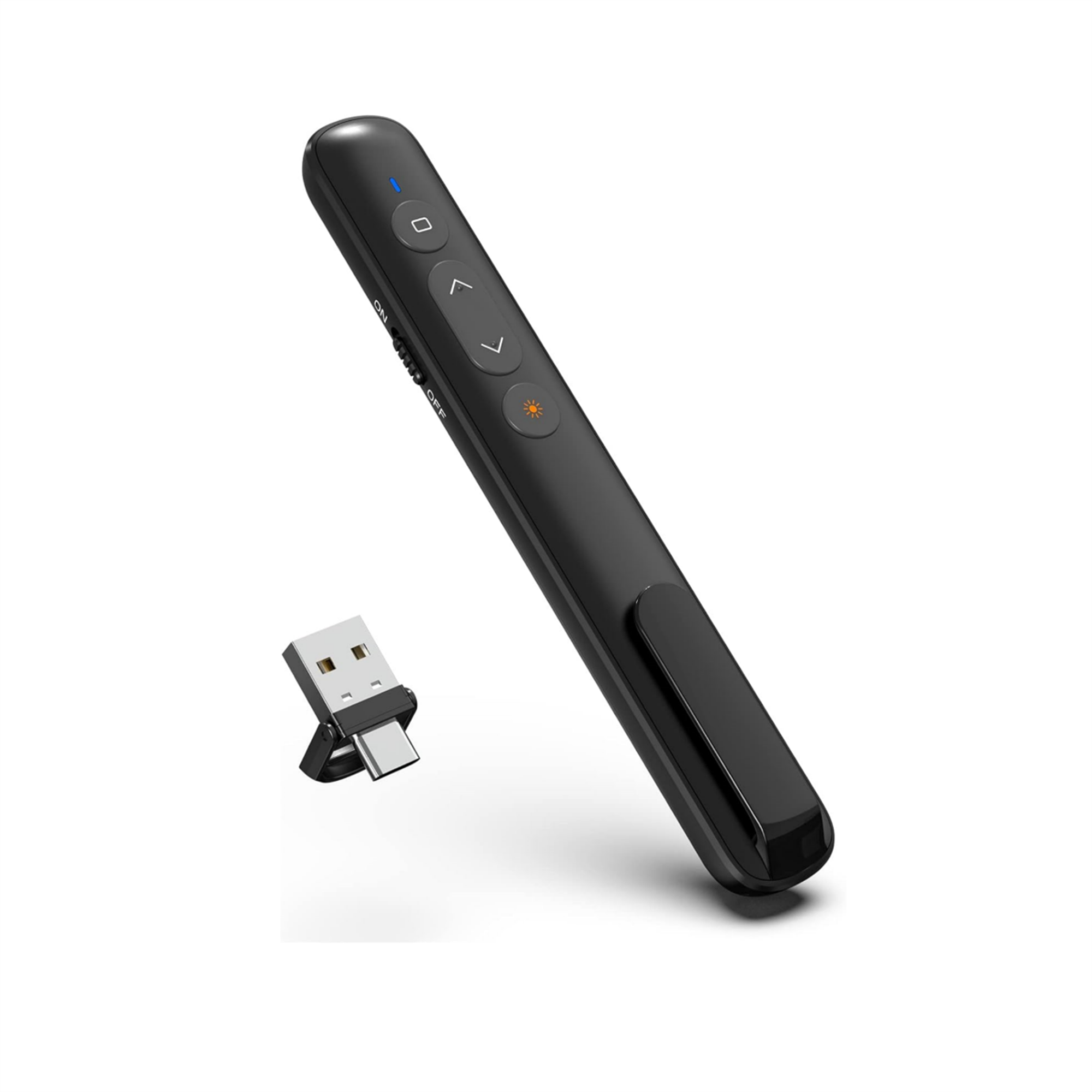 Schwarze Präsentationsfernbedienung mit USB-Empfänger. Tasten zur Steuerung. Weißer Hintergrund.