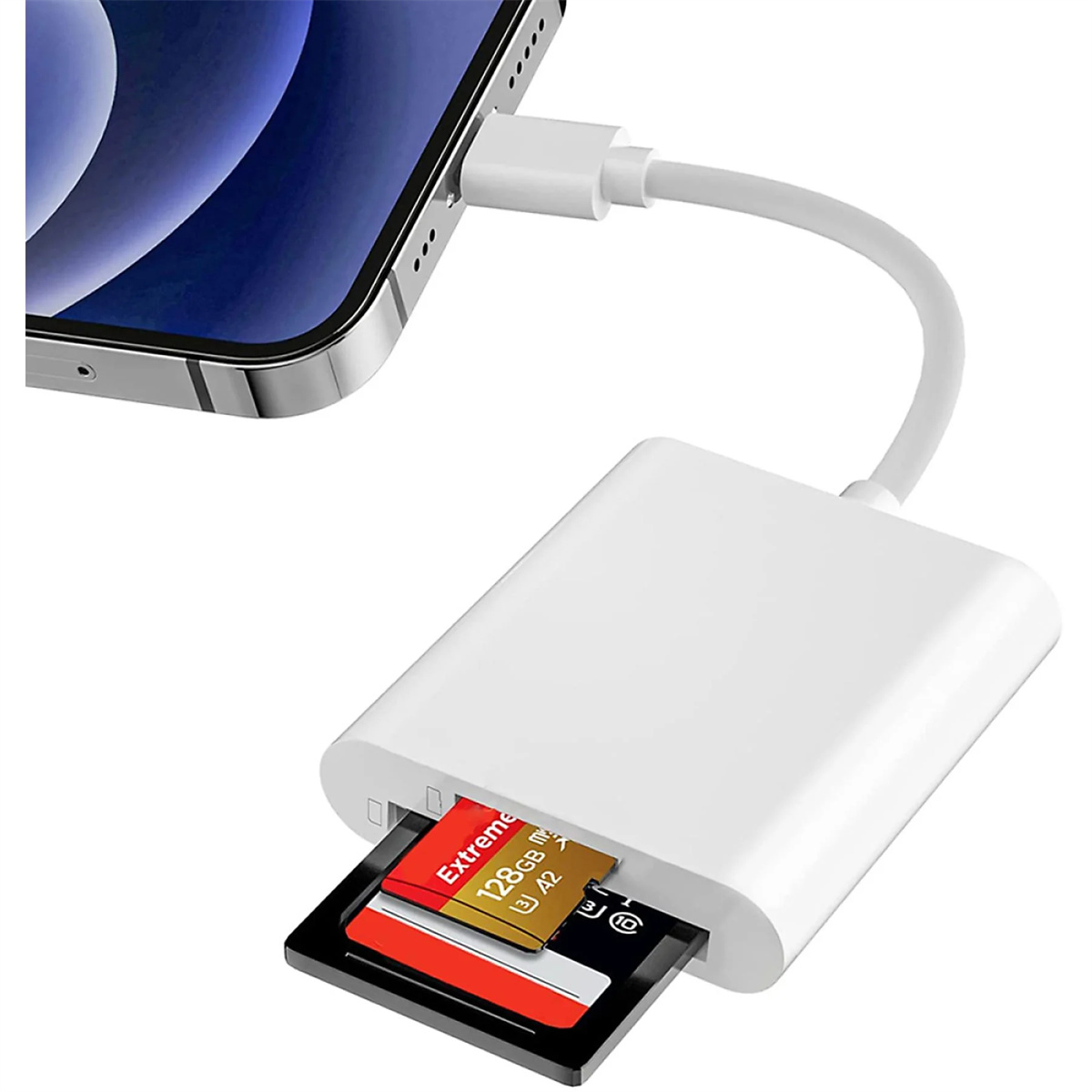 Ein weißer Adapter mit einer eingelegten Karte, die mit einem Telefon verbunden ist.