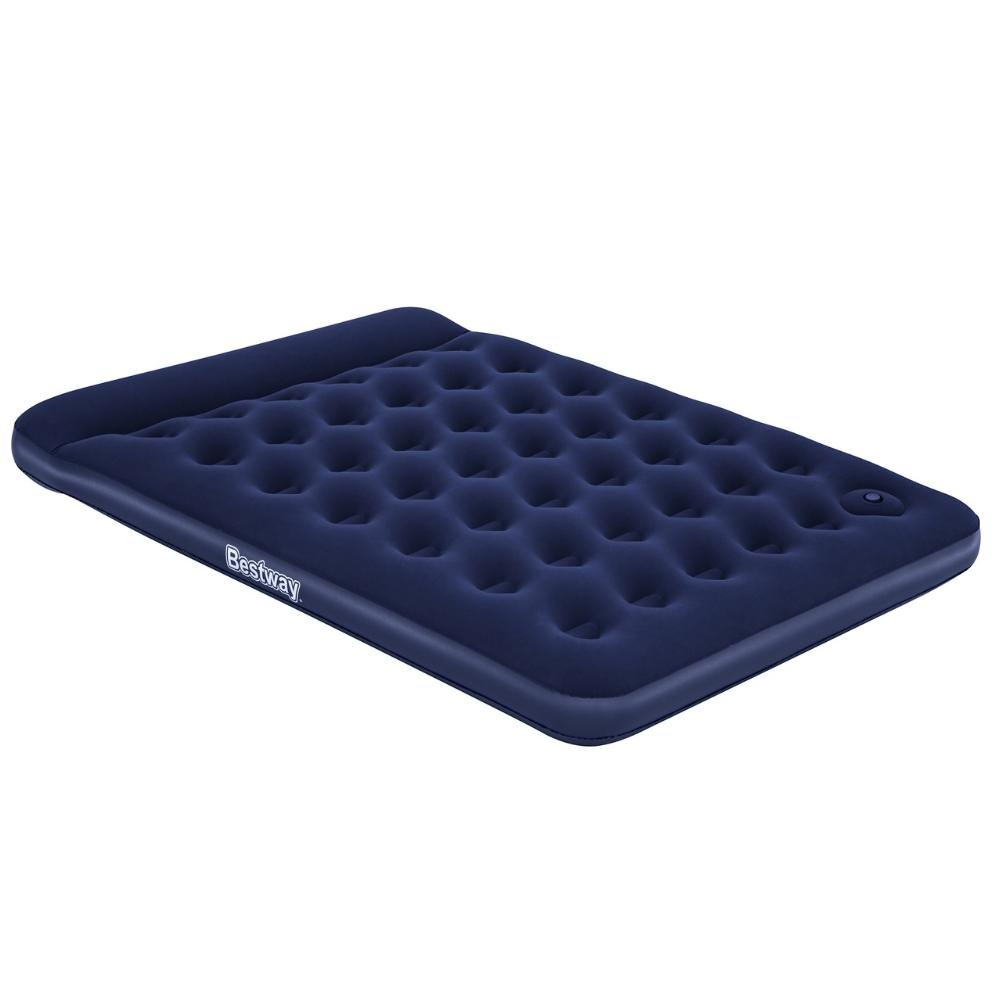 Matelas pneumatique Bestway bleu sur fond blanc. Rectangulaire, avec surface alvéolée.