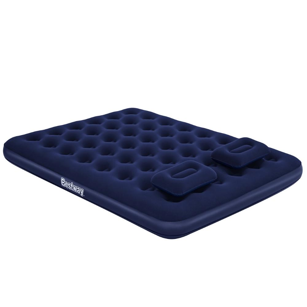 Matelas gonflable Bestway bleu avec deux oreillers. Logo Bestway sur le côté. Fond blanc.