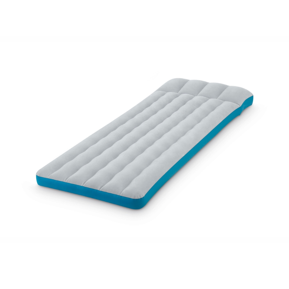 Matelas gonflable gris et bleu sur fond blanc.