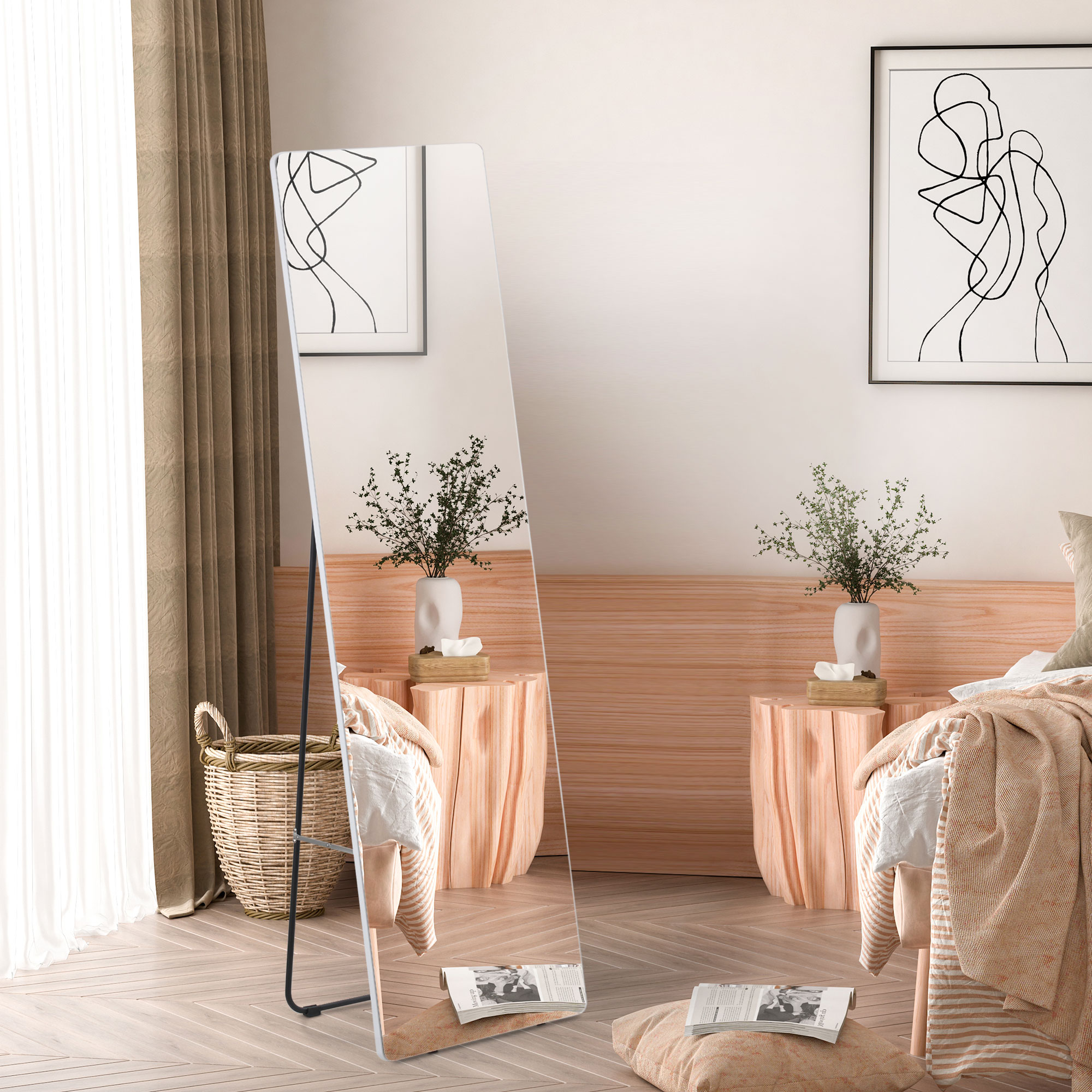 Zwei graue Sofas mit schwarzen Beinen, vor weißem Hintergrund.