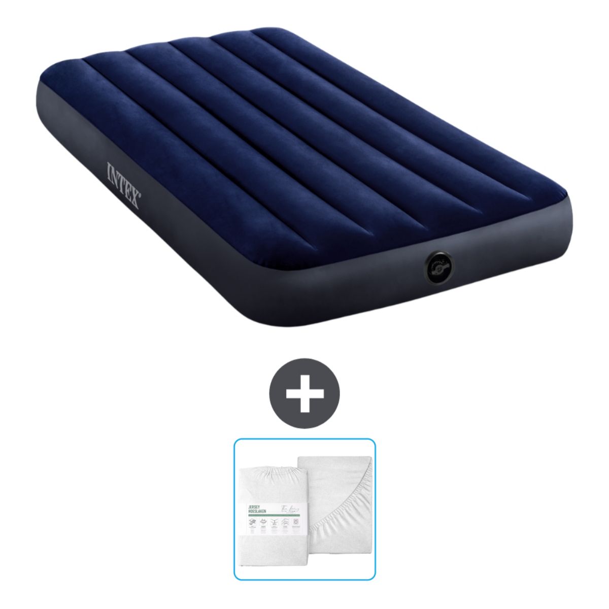 Blauw luchtbed met Intex-merk en een witte lakenset.