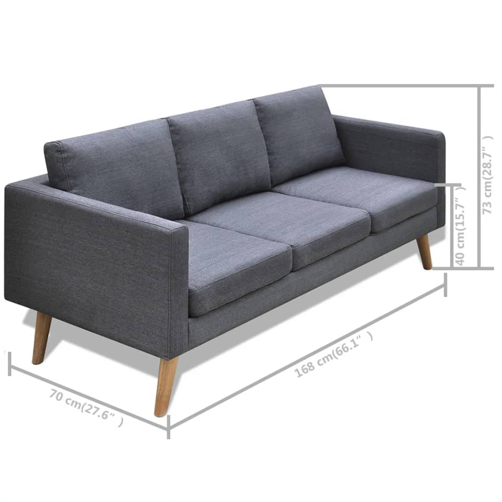 Graues Dreisitzer-Sofa mit abgebildeten Abmessungen. Holzbeine, schwarze Metallstütze und quadratischer Rücken.