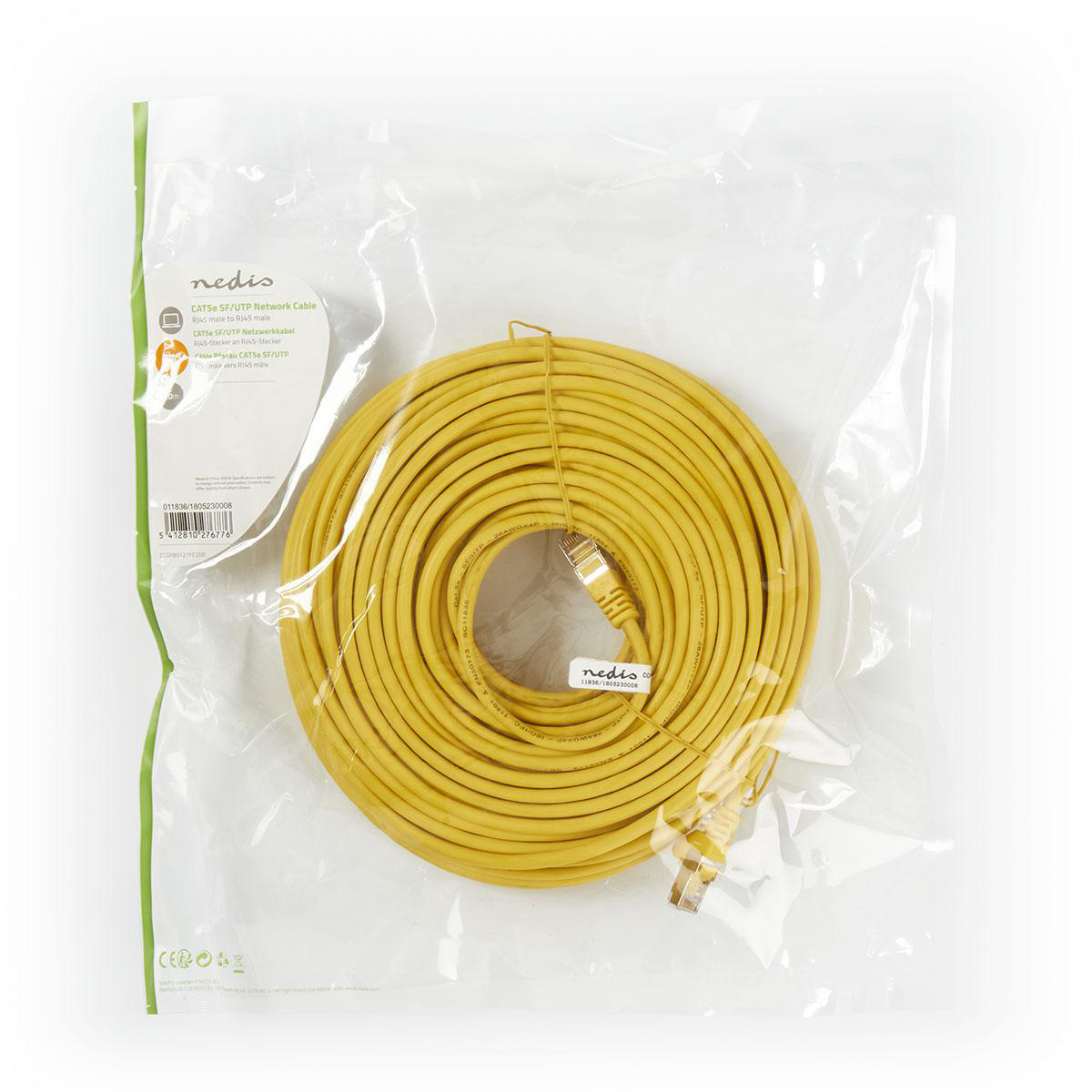Cavo di rete giallo arrotolato in un sacchetto di plastica trasparente. Il sacchetto ha testo ed etichetta.