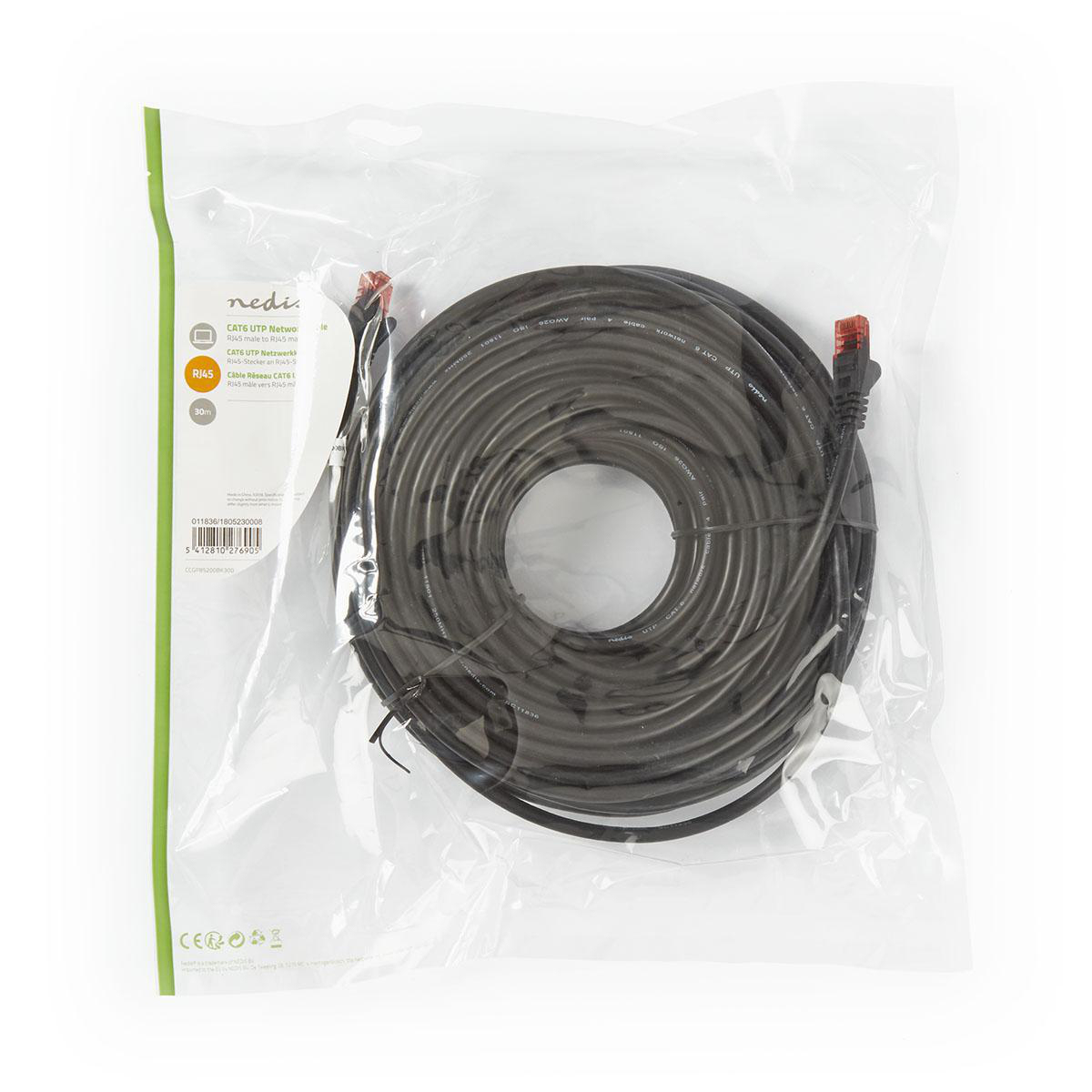 Cavo di rete nero arrotolato, all'interno di un sacchetto di plastica trasparente. Connettori rossi visibili.