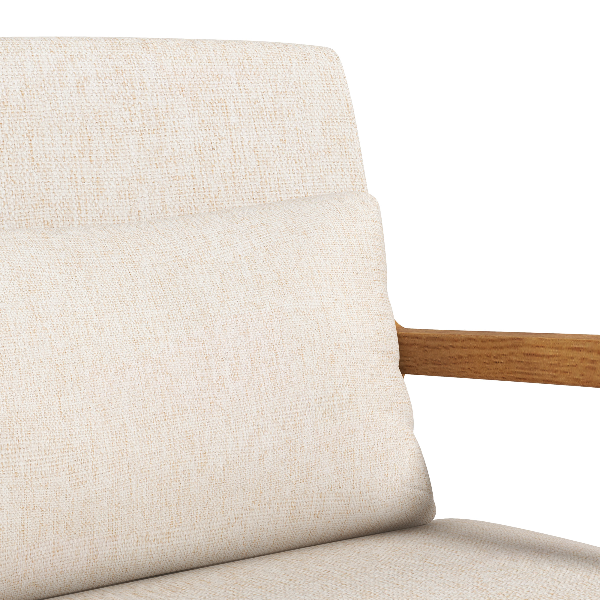 Nahaufnahme eines beige gepolsterten Stuhls mit Holzarmlehne auf weißem Hintergrund.