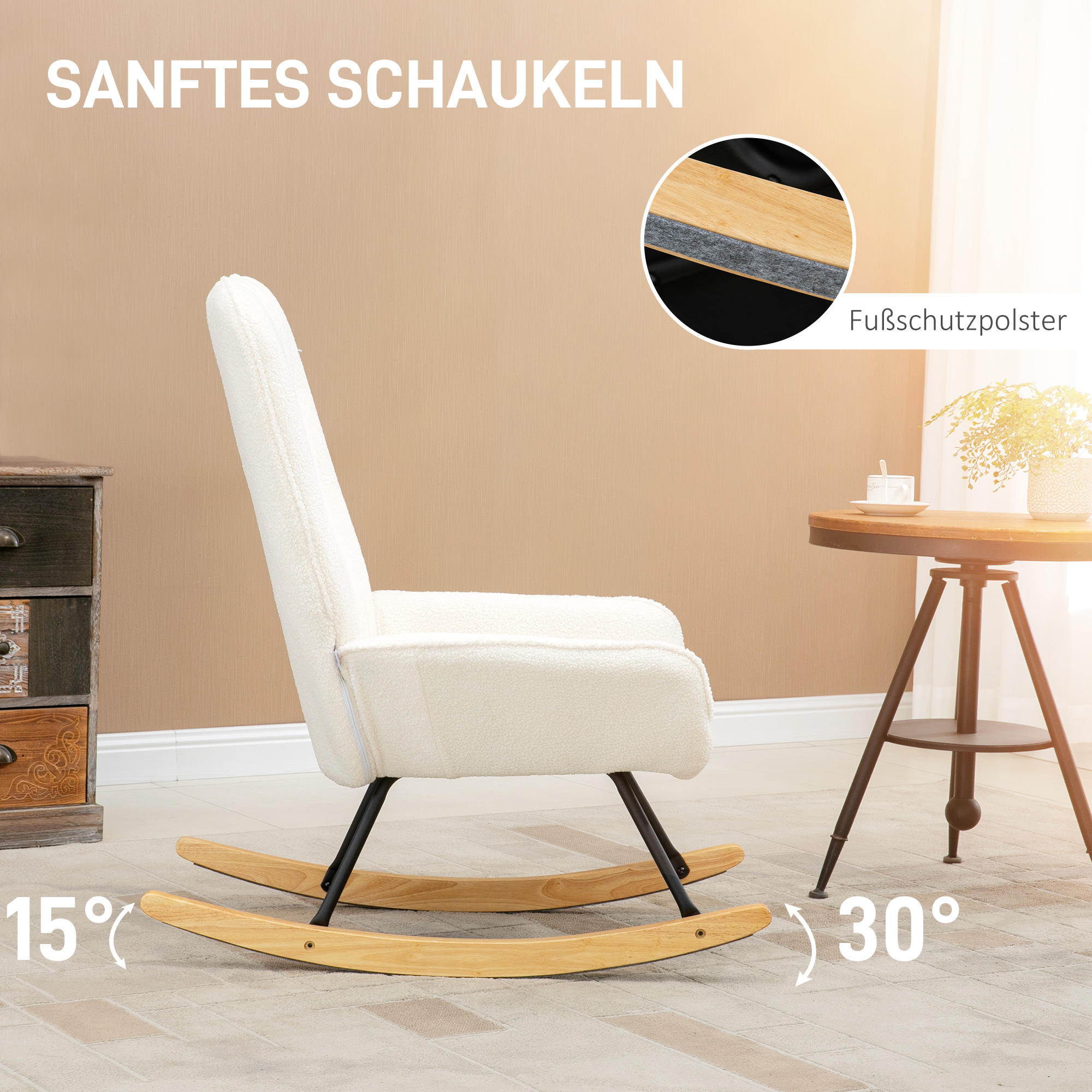 Weißer Schaukelstuhl mit Holzsockel, mit Tisch und Schublade im Hintergrund.