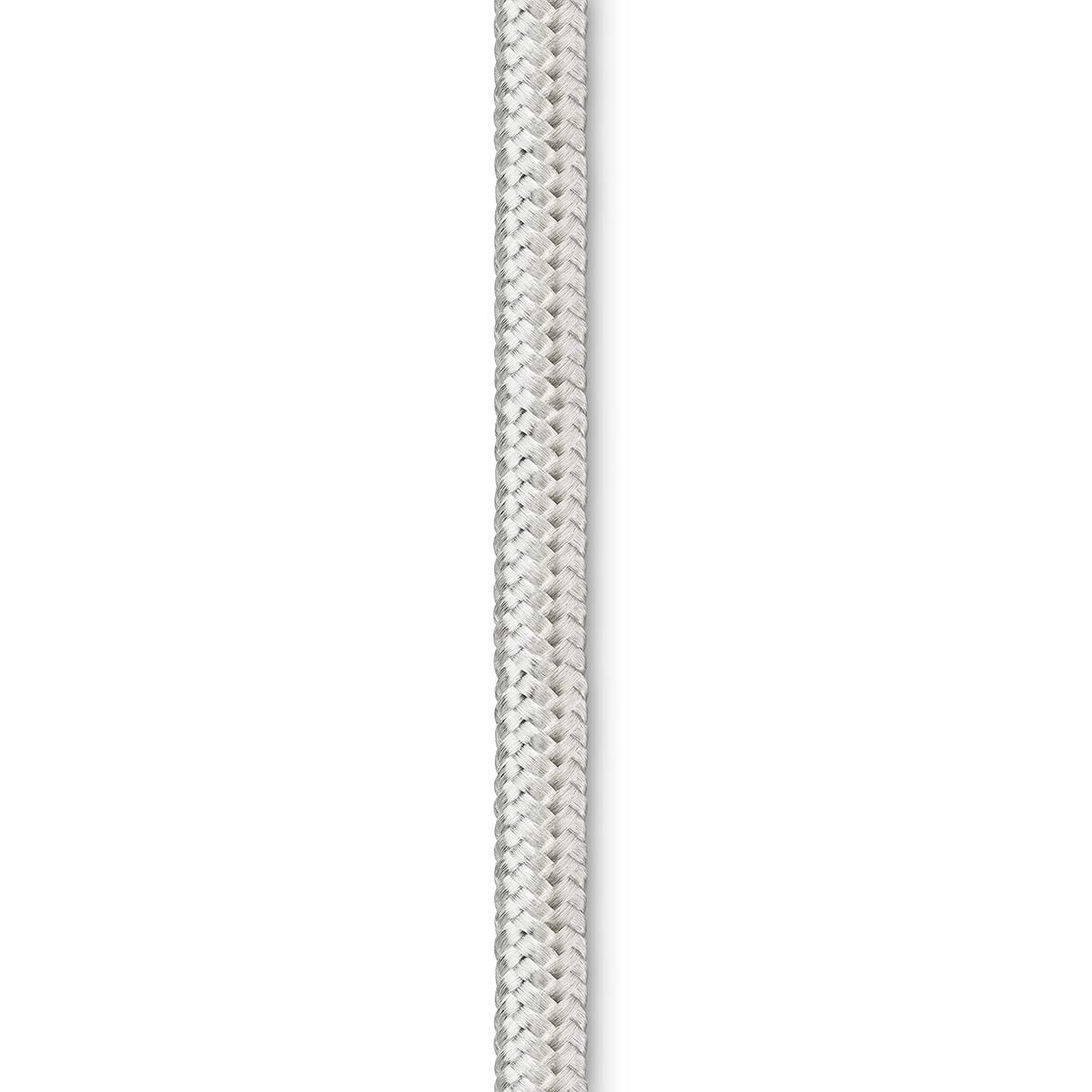 Silbernes geflochtenes Kabel, Nahaufnahme vor weißem Hintergrund.