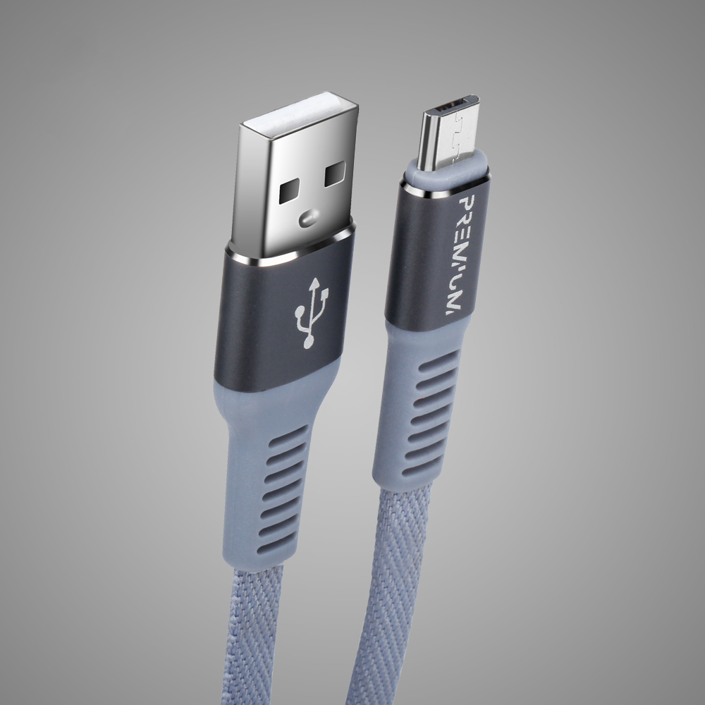 Zbliżenie kabla USB do micro-USB z szaro-czarnym designem i słowem PREMIUM.