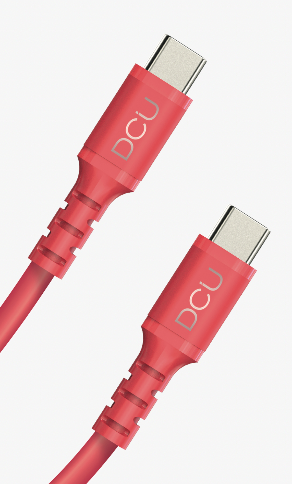 Due cavi USB-C rossi, con le lettere DCU stampate sui connettori, su sfondo bianco.