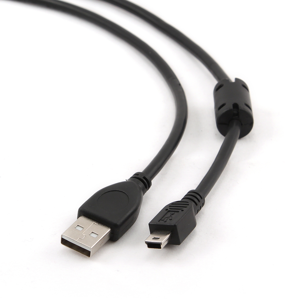 Câble USB vers micro USB noir. Il possède un connecteur USB-A et un connecteur micro USB.
