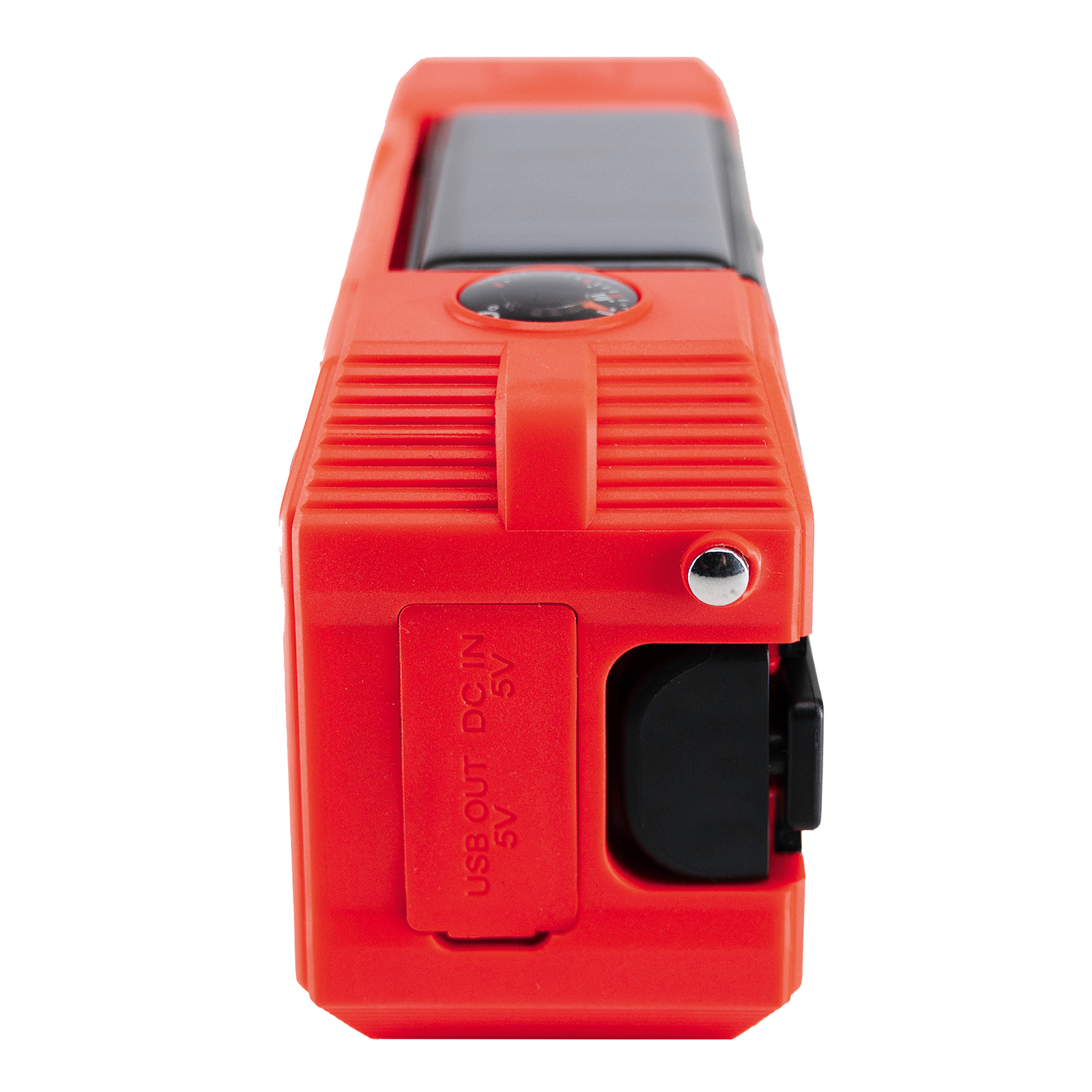 Rotes tragbares Ladegerät mit USB-Anschlüssen und einem kleinen Solarpanel oben. Es hat einen Griff und einen runden Knopf.