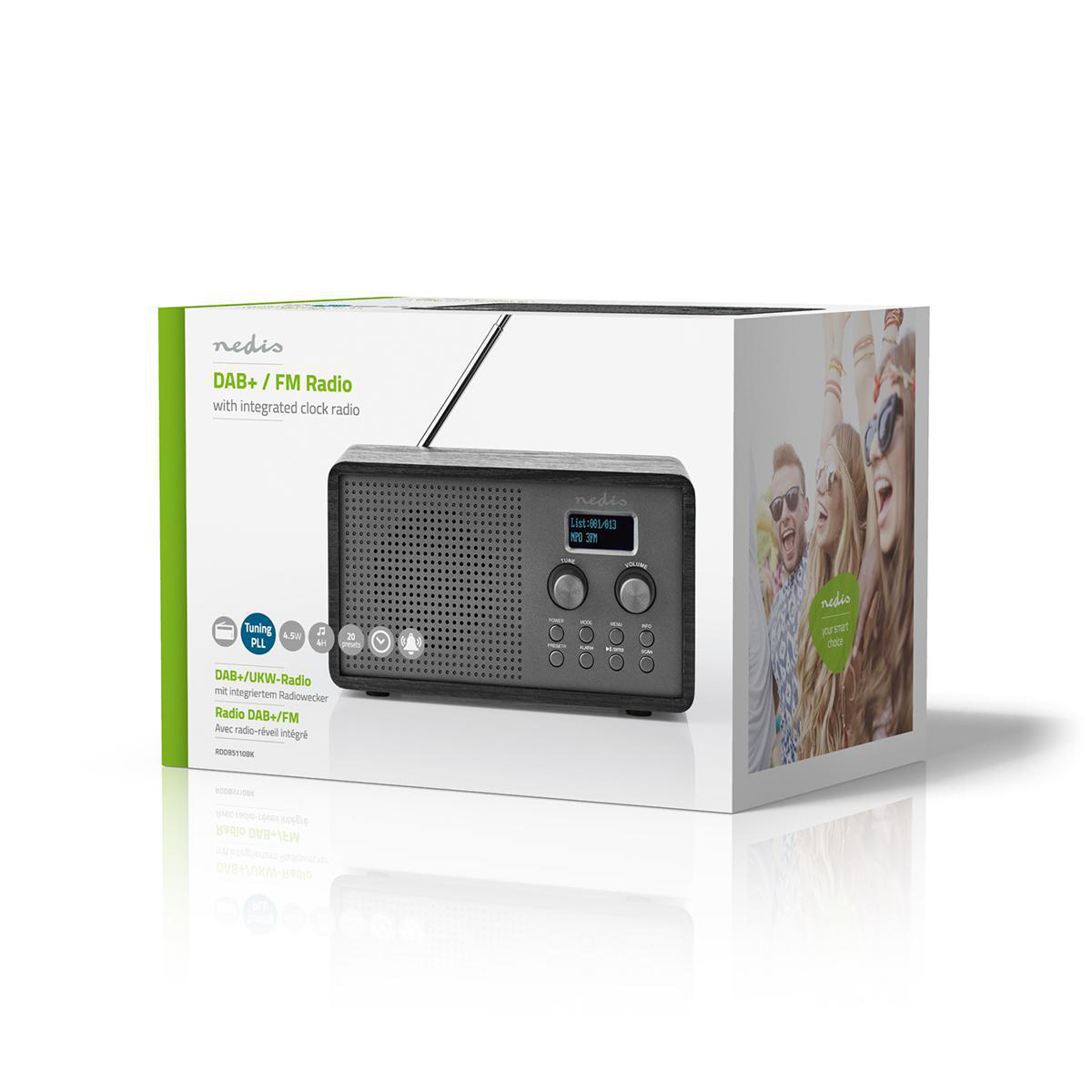 Una radio DAB+/FM en una caja. La caja tiene una imagen de personas y la radio tiene una pantalla.