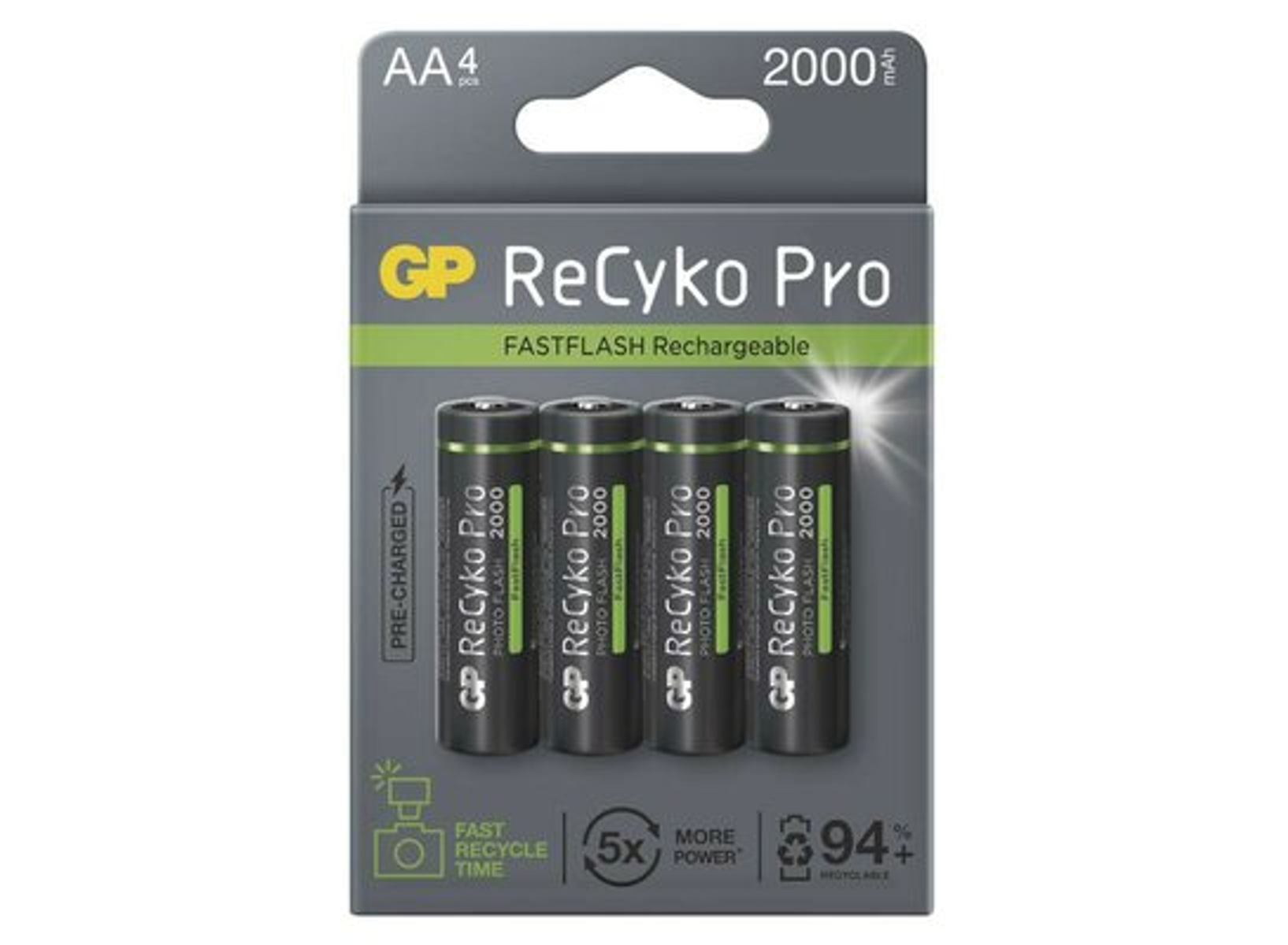 Confezione di quattro batterie AA GP ReCyko Pro. Batterie nere, etichetta verde, in confezione grigia e verde.