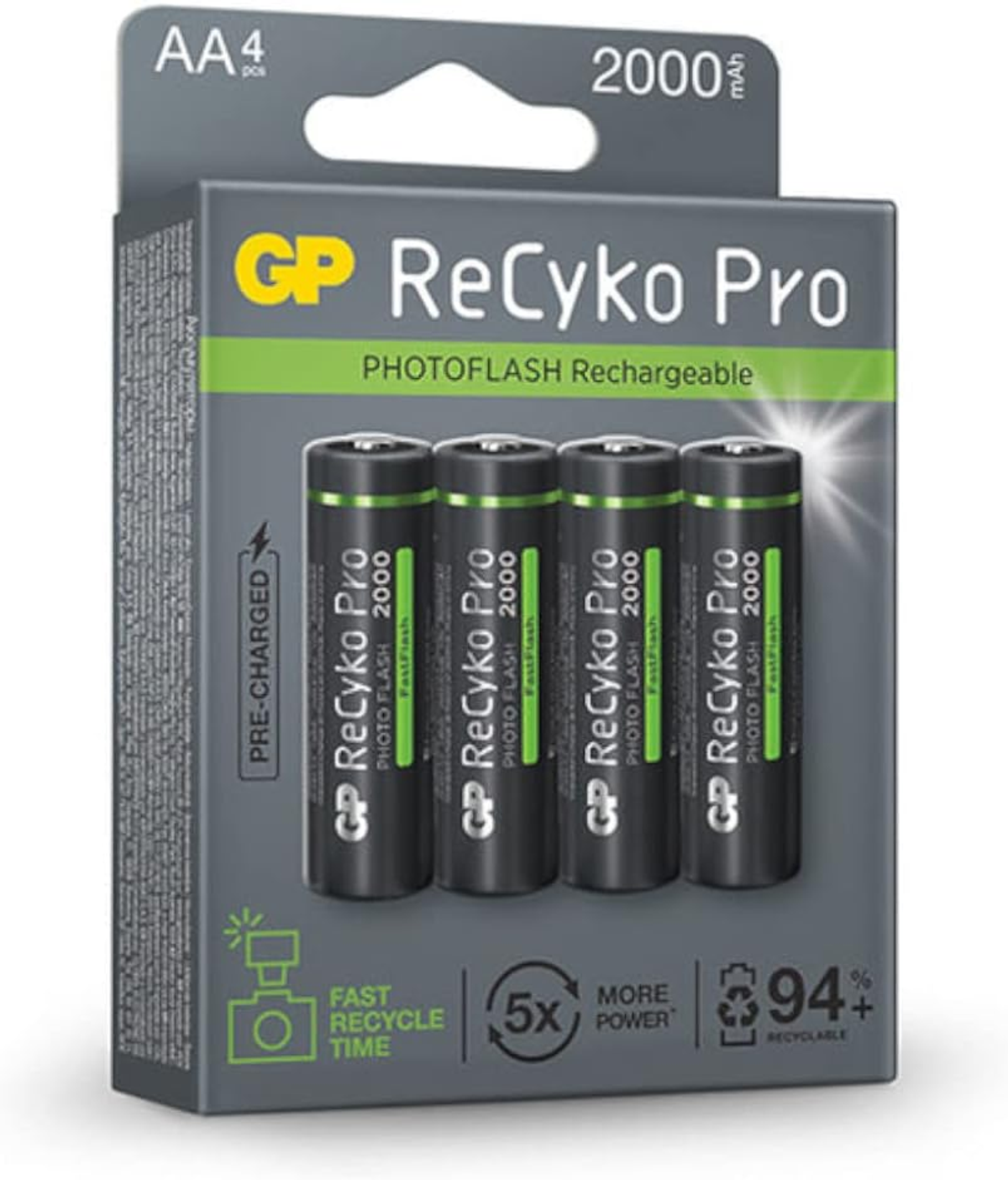 Confezione di quattro batterie AA GP ReCyko Pro. Batterie nere, etichetta verde, in confezione grigia e verde.
