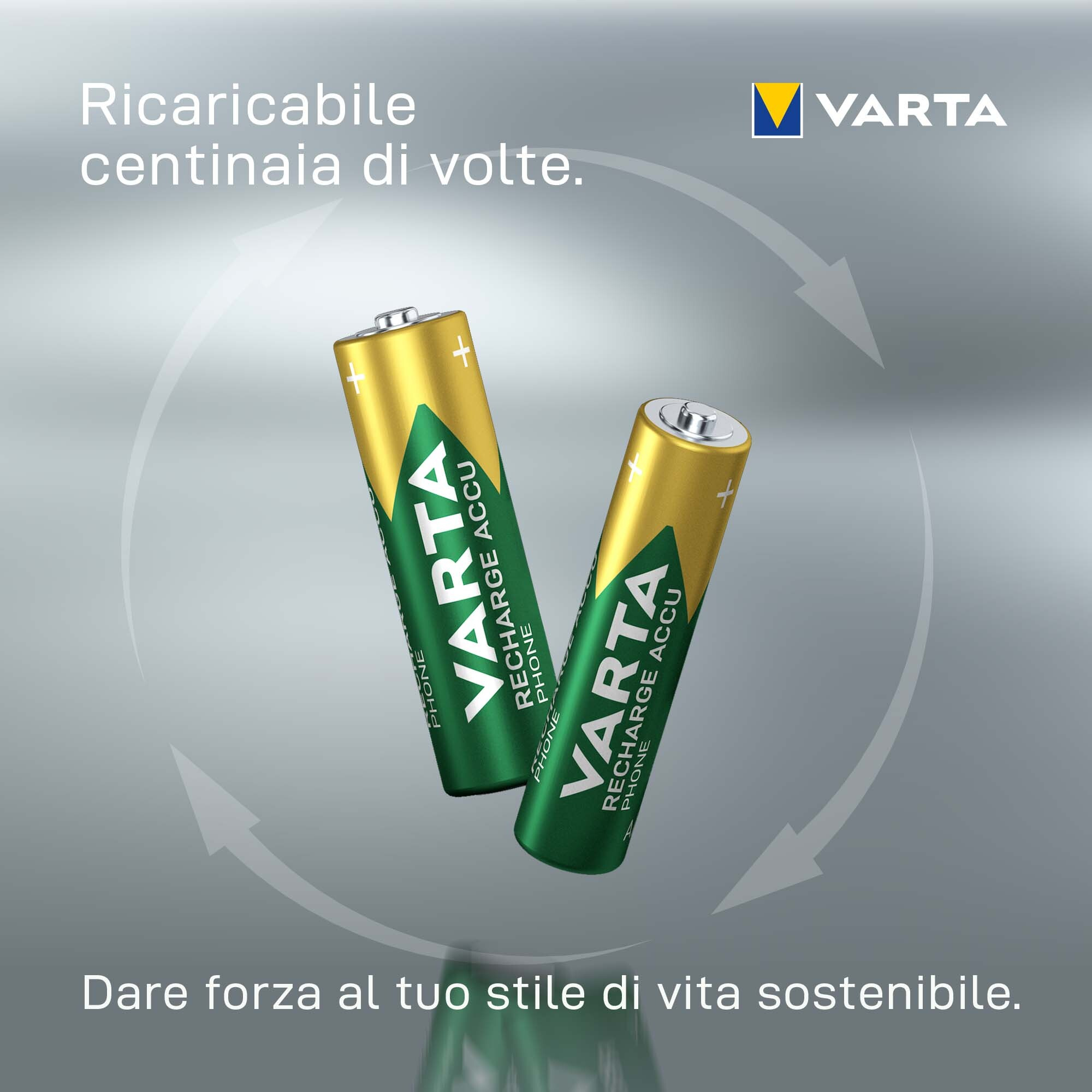 Zwei Batterien, Marke Varta, mit Pfeilen. Text 'wiederaufladbar'.