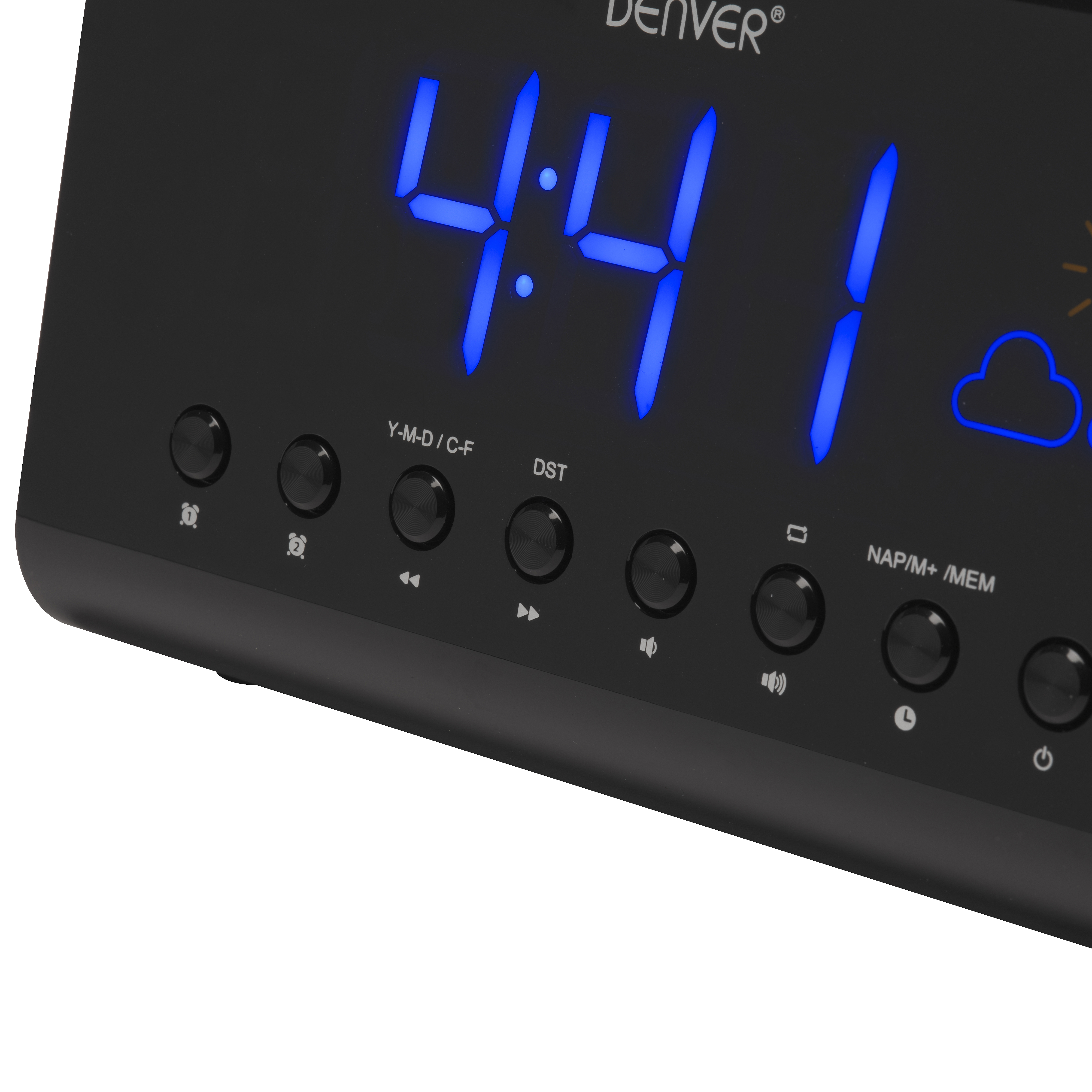 Reloj despertador digital negro. Muestra números azules y botones en la parte frontal.