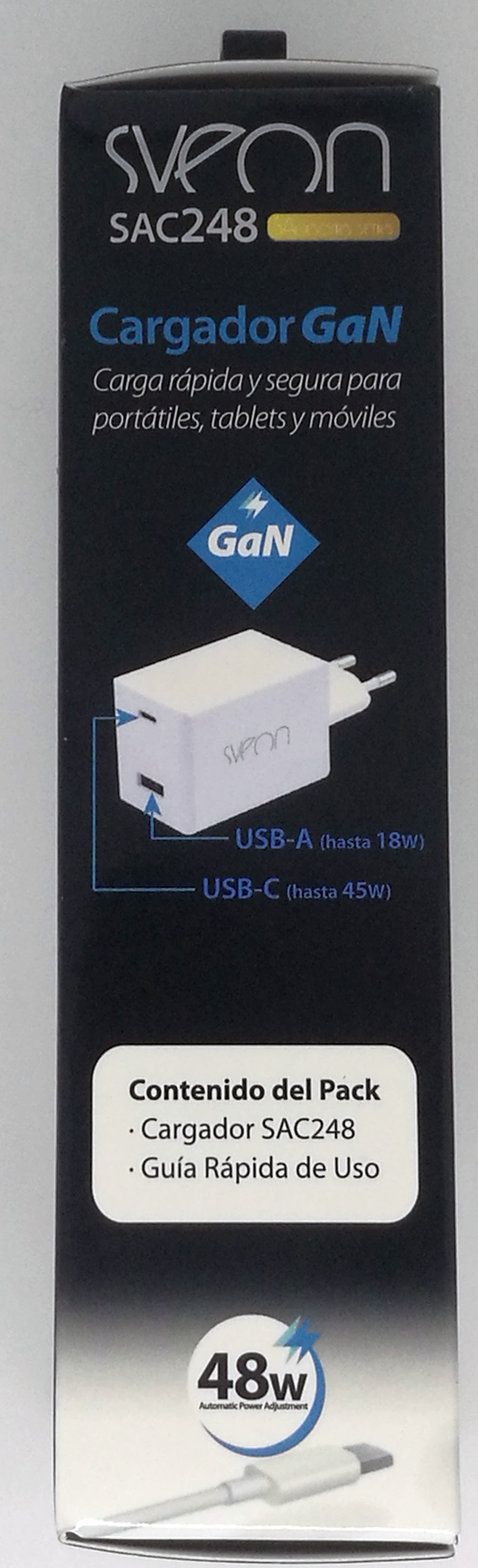 Una caja de cargador GaN Sveon negra con un puerto USB-A y USB-C.