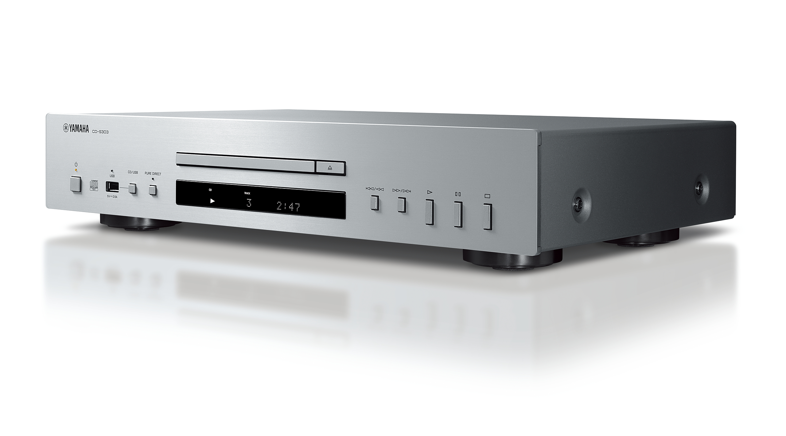 Silberner Yamaha CD-Player mit Display und Bedientasten, der sich auf einer Oberfläche spiegelt.