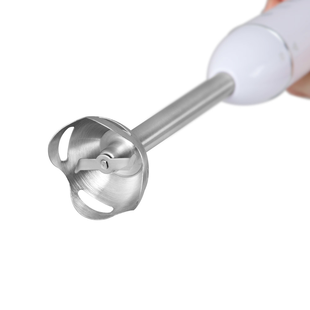 Ręczny blender zanurzeniowy z ostrzem ze stali nierdzewnej i białym uchwytem.