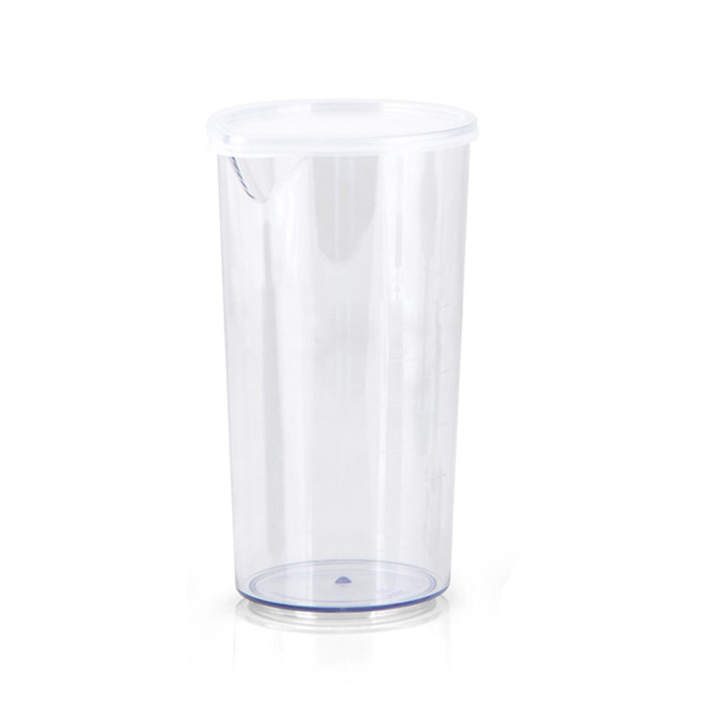 Bicchiere del frullatore in plastica trasparente con coperchio.