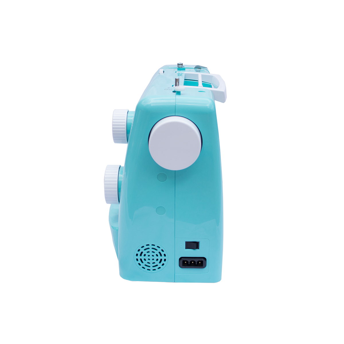 Jasnoniebieska maszyna do szycia, widok z boku, z białymi detalami.