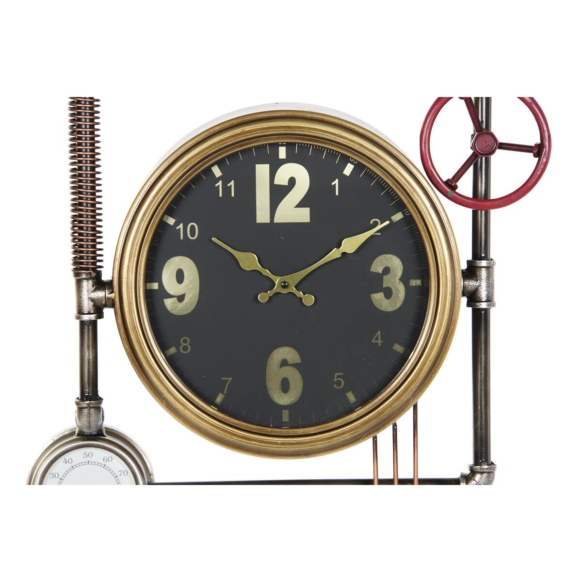 Un orologio decorativo con quadrante nero, cornice dorata ed elementi in stile industriale.