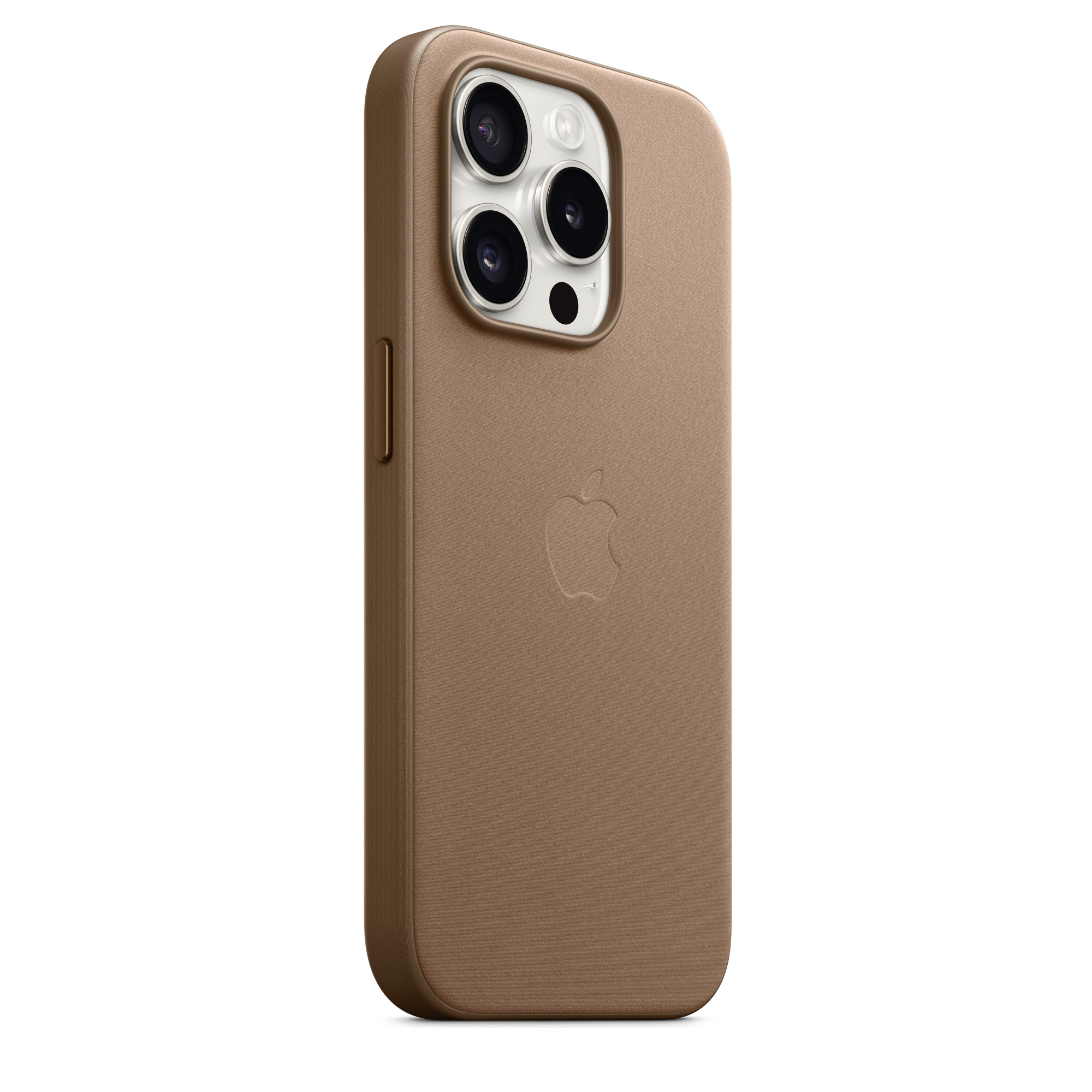 iPhone hoesje, bruin leer, Apple logo. Driedubbele camera, zijknop zichtbaar. Strak design.
