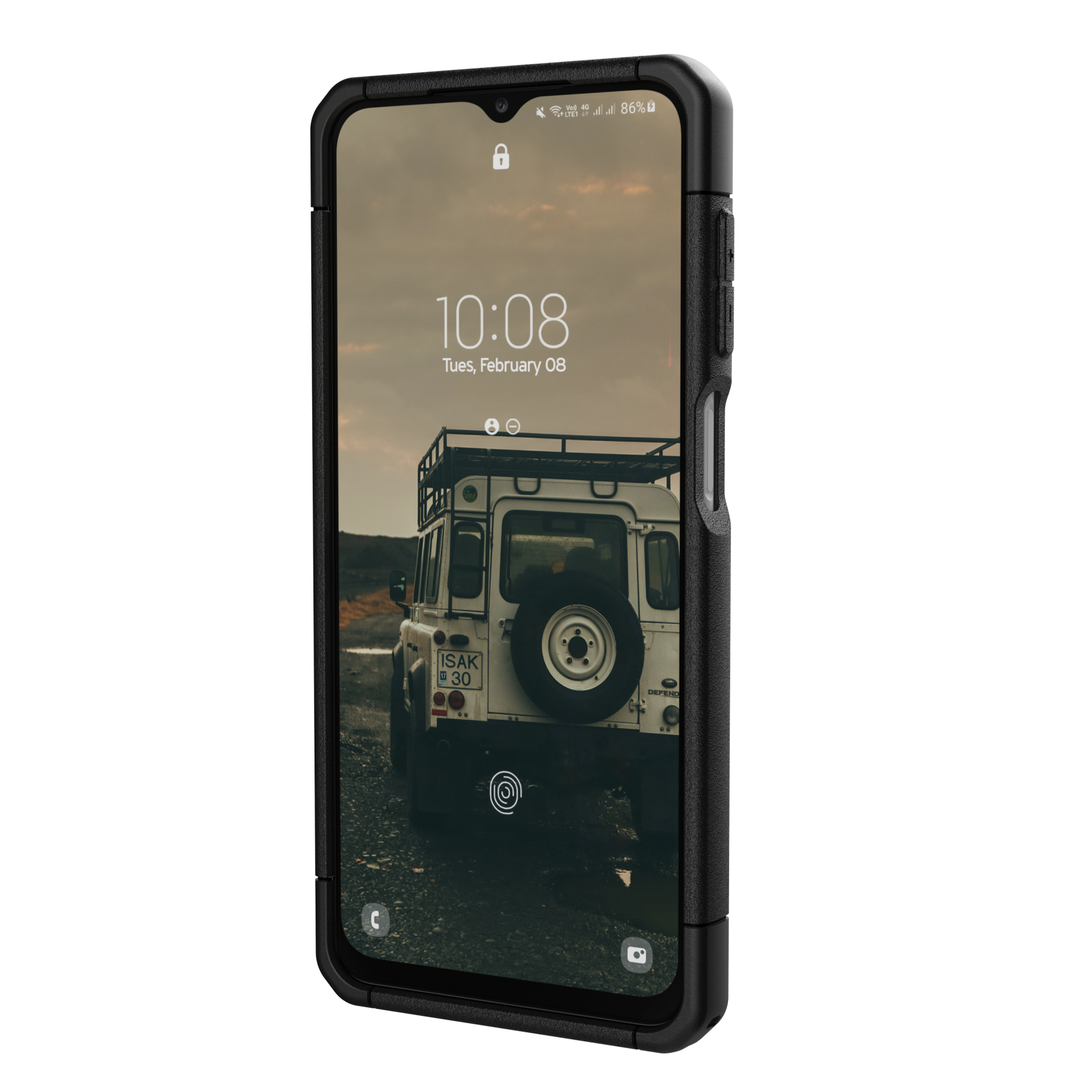Zwarte smartphone met landschap met voertuig op scherm, met zwarte beschermhoes.