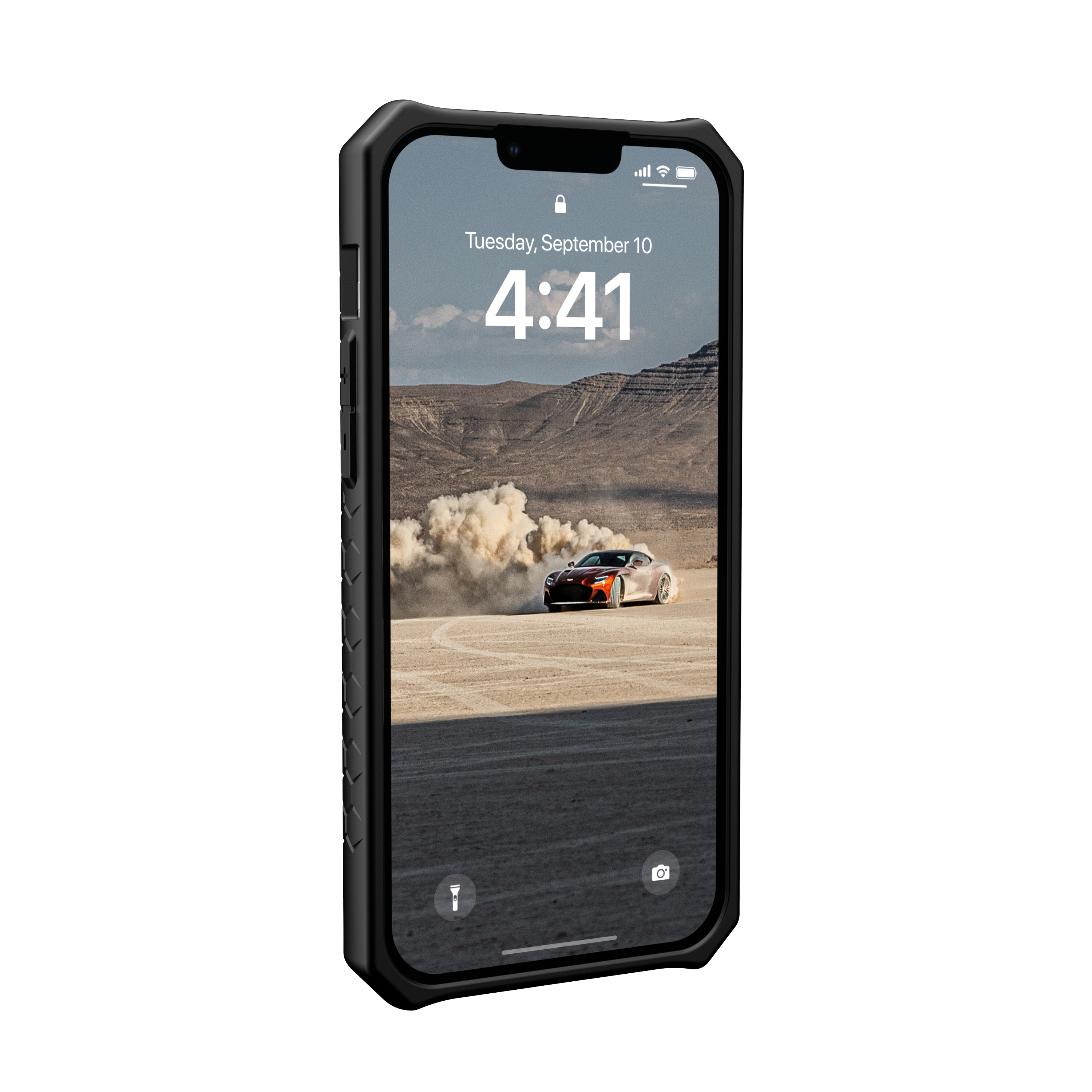 Smartphone in una custodia nera. Lo schermo mostra un'auto da corsa nel deserto alle 16:41.