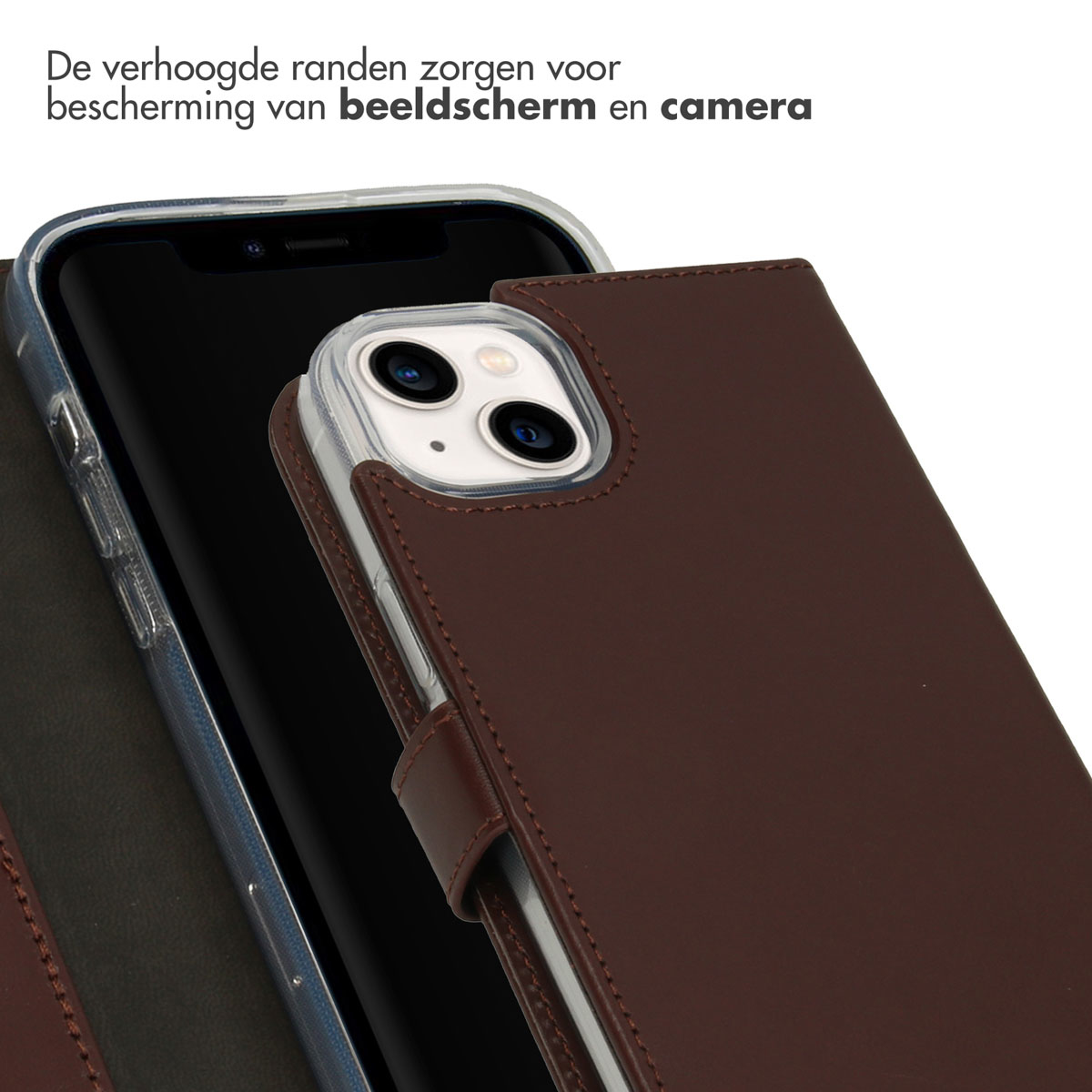 Telefoon met bruine leren hoes, camera zichtbaar. De hoes is een portemonnee.