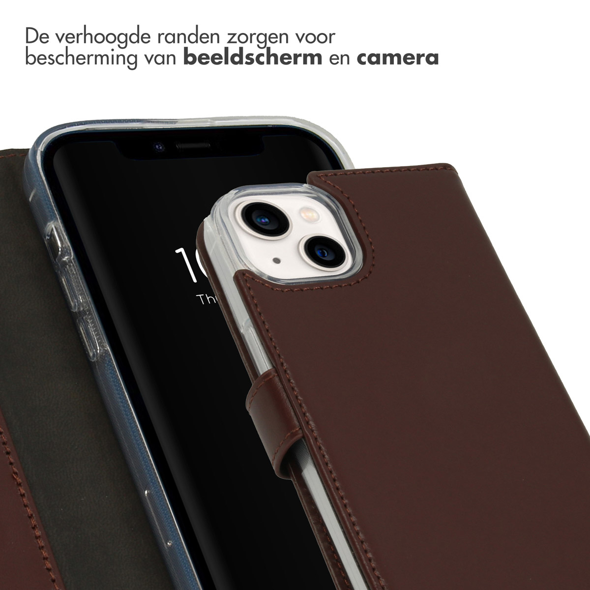 Telefoon met bruine leren hoes, camera zichtbaar. De hoes is een portemonnee.