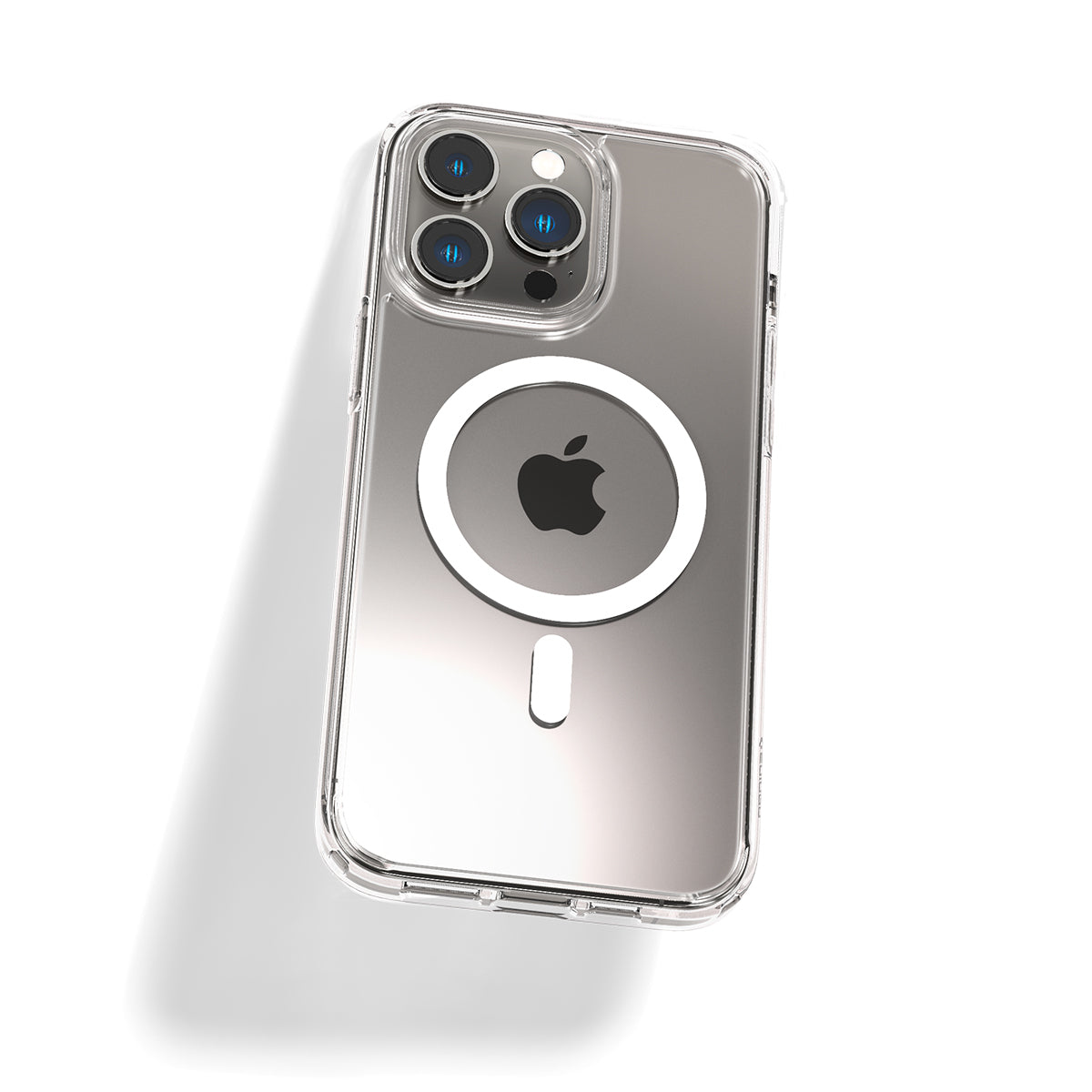 Transparante telefoonhoes met een Apple logo en camera-uitsparingen, op een witte achtergrond.