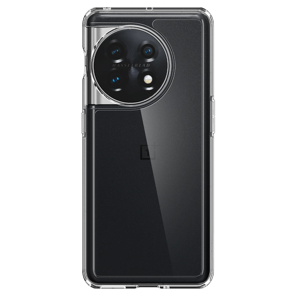 Uno smartphone nero in una custodia trasparente, leggermente angolato. Il retro del telefono è visibile.