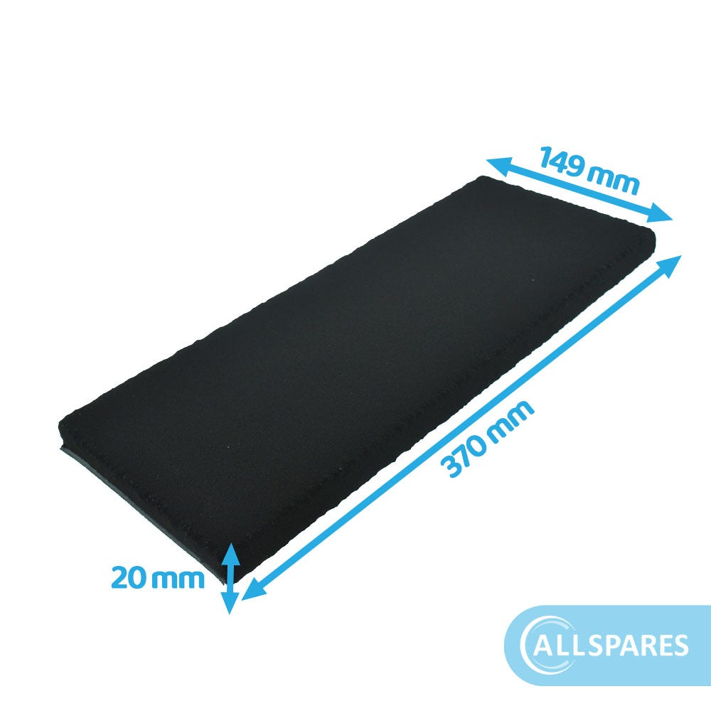 Schwarzer Filter mit den Maßen: 370 mm lang, 149 mm breit und 20 mm dick.