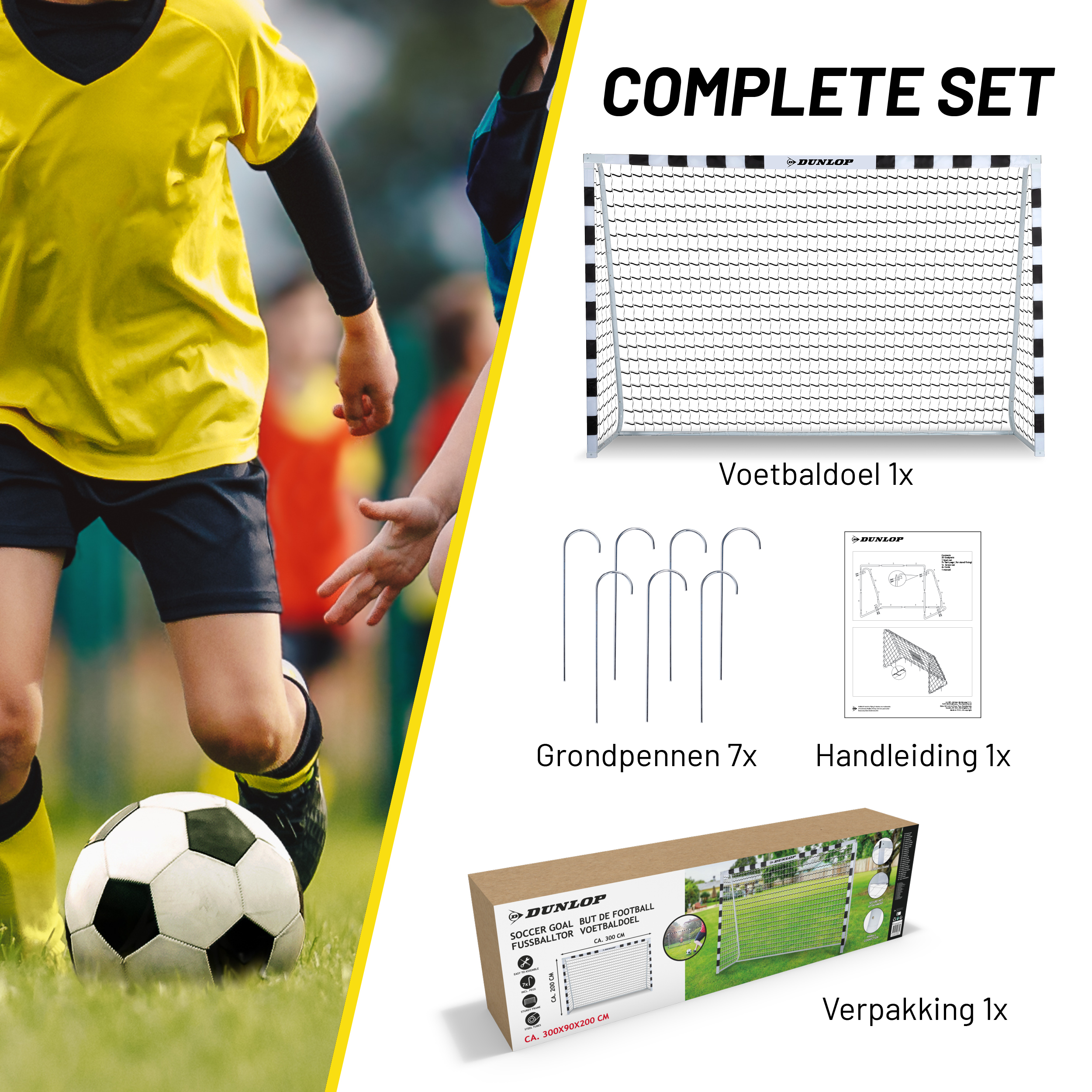 Een complete voetbalset met doel, palen en een doos, naast voetballende kinderen.