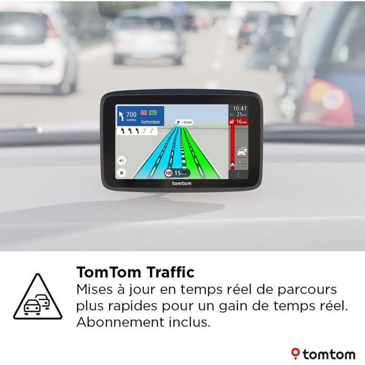 Un dispositivo GPS mostra una mappa con informazioni sul traffico. Il dispositivo mostra il tempo stimato risparmiato con un percorso alternativo.