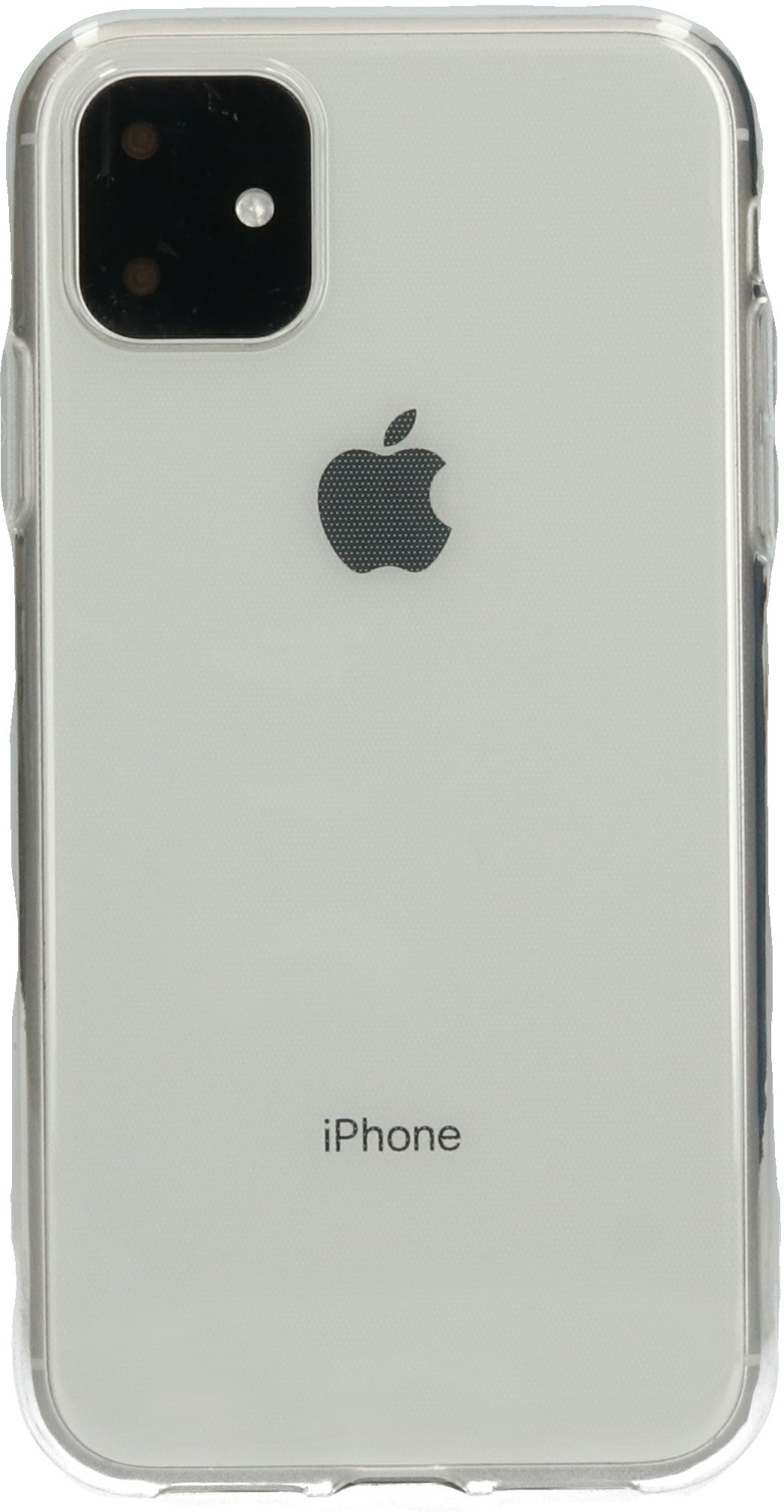 Een iPhone in een doorzichtige hoes, achteraanzicht. Apple-logo zichtbaar. Witte achtergrond.