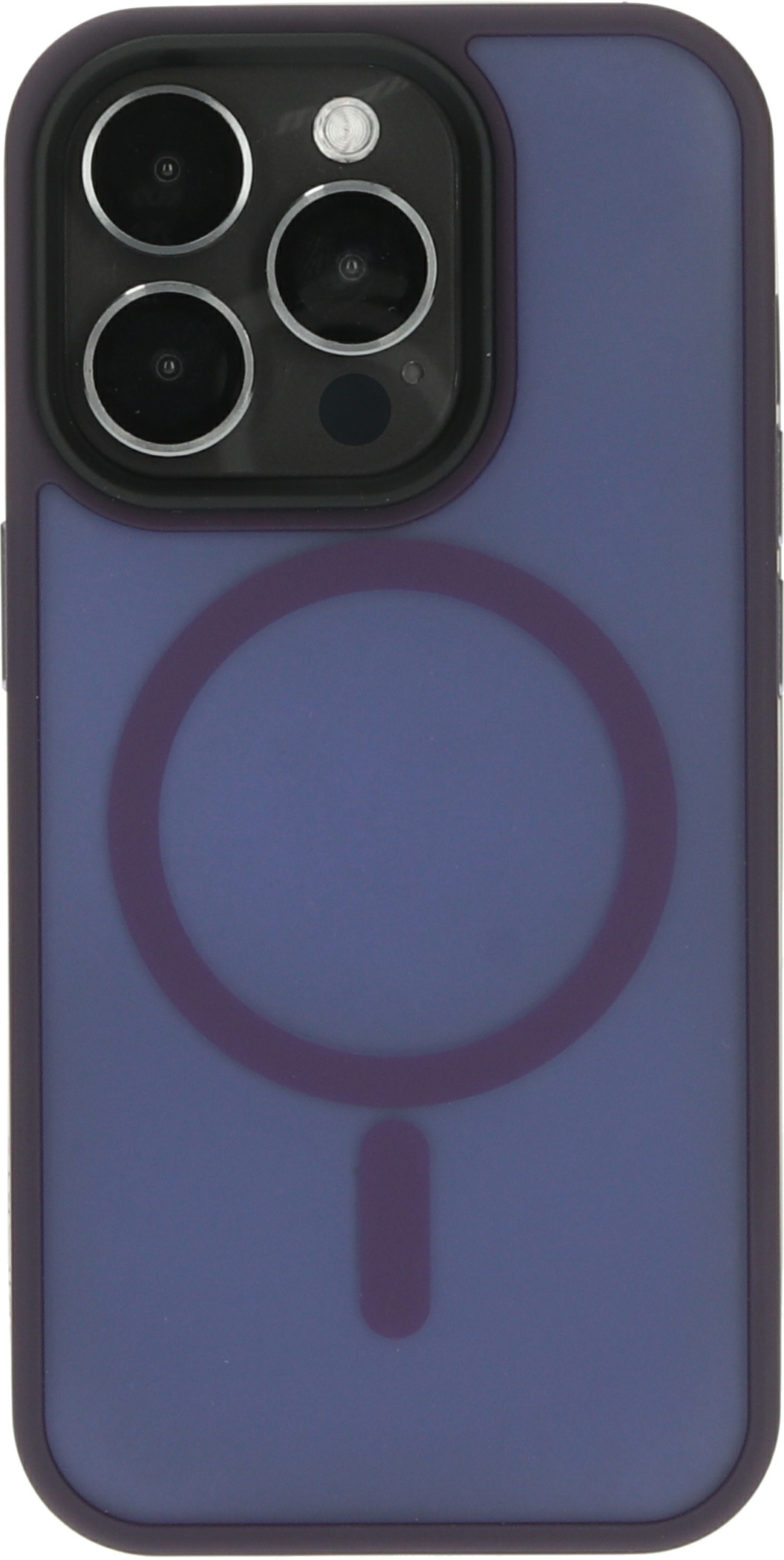 Blauwe telefoon in een hoesje met een paarse MagSafe-ring. Zwarte camerabehuizing.