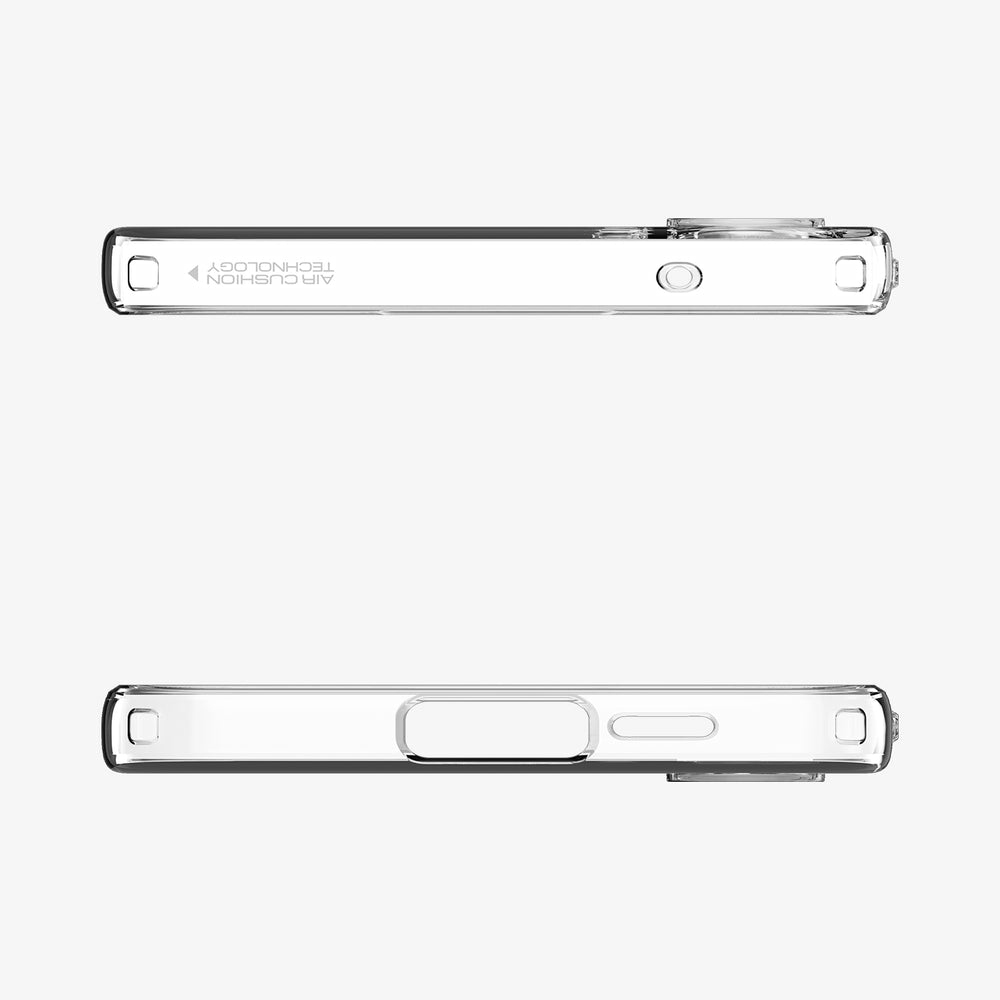 Deux moitiés de coque de téléphone transparente. Les deux montrent la vue latérale du téléphone. Fond blanc.