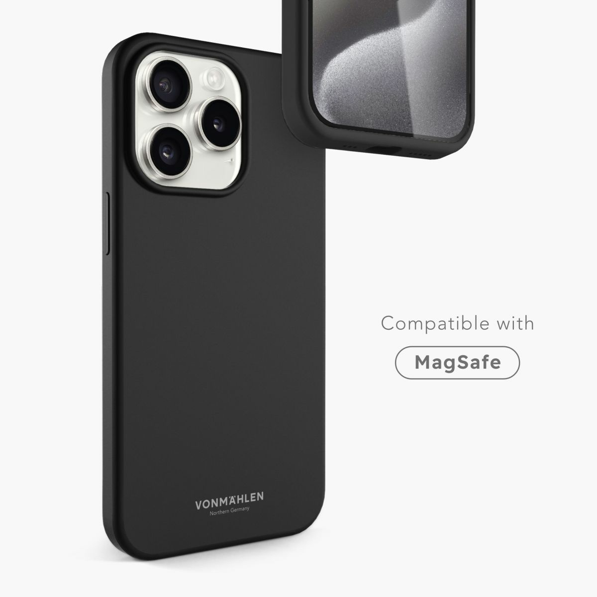 Custodia nera con telefono, testo 'Compatible with MagSafe' su sfondo bianco.