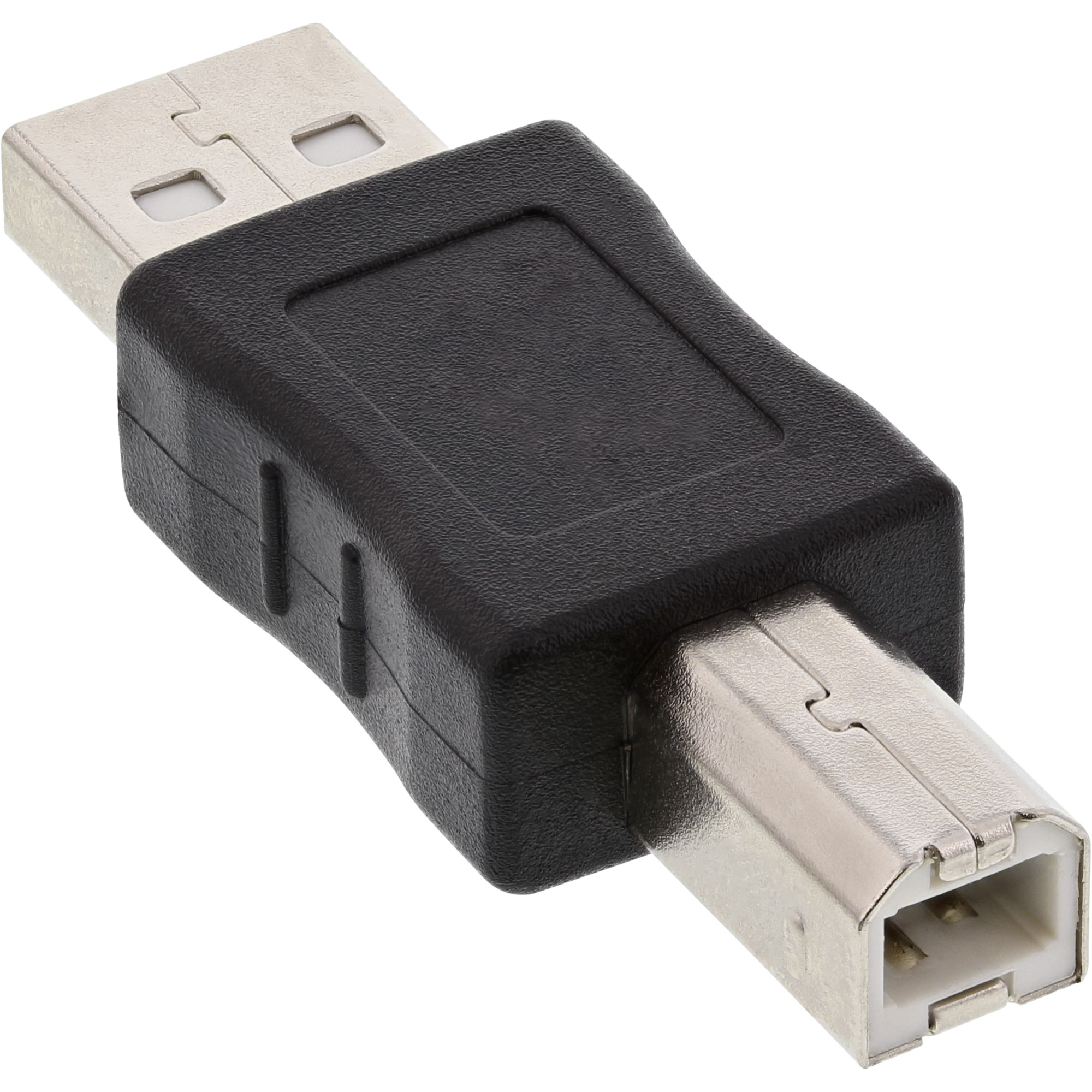 Schwarzer USB-Adapter, USB-A zu USB-B, verbunden, Winkelansicht, weißer Hintergrund.