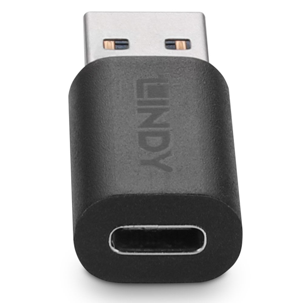 Czarny adapter USB na USB-C na białym tle.