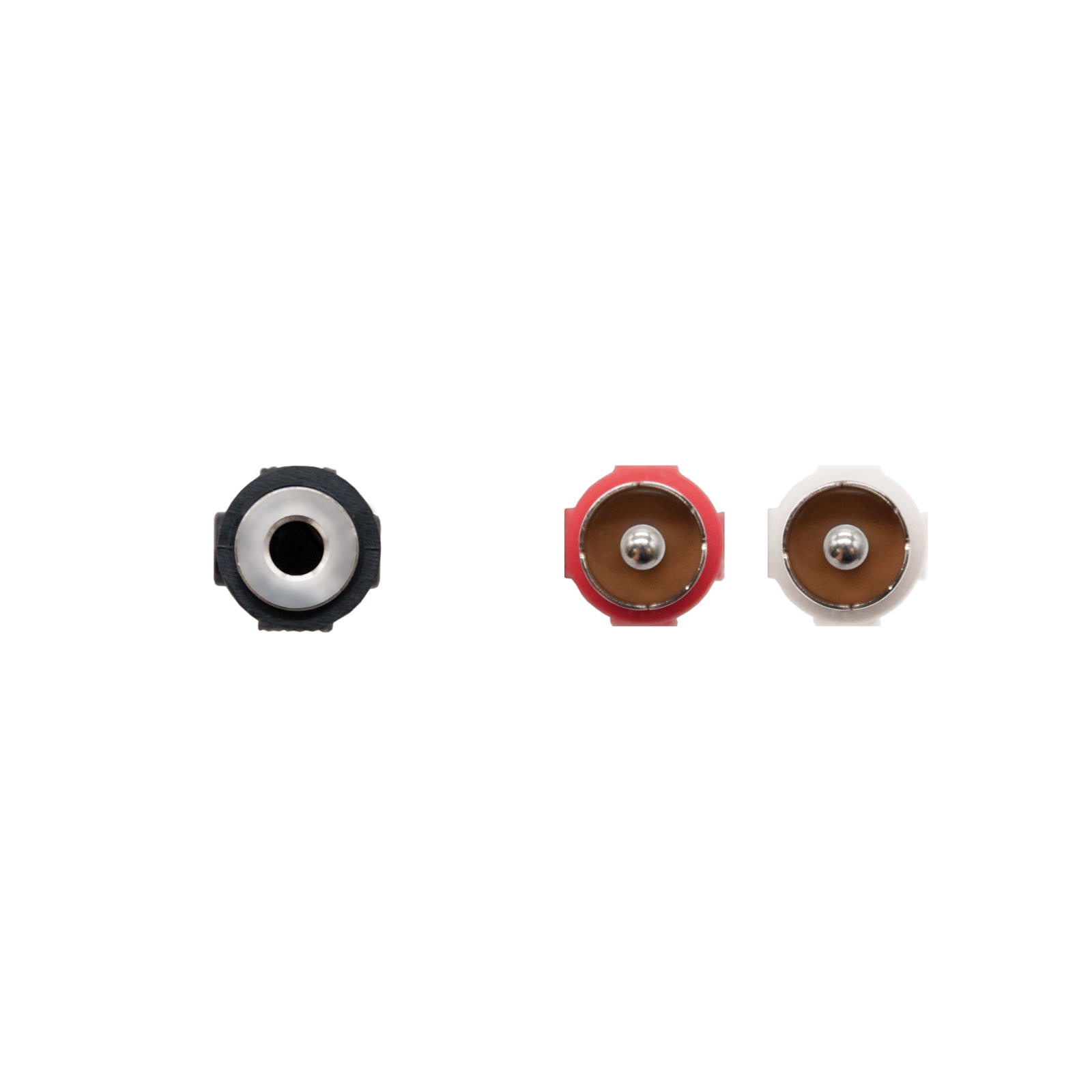 Tres conectores de audio sobre fondo blanco: negro, rojo y blanco.