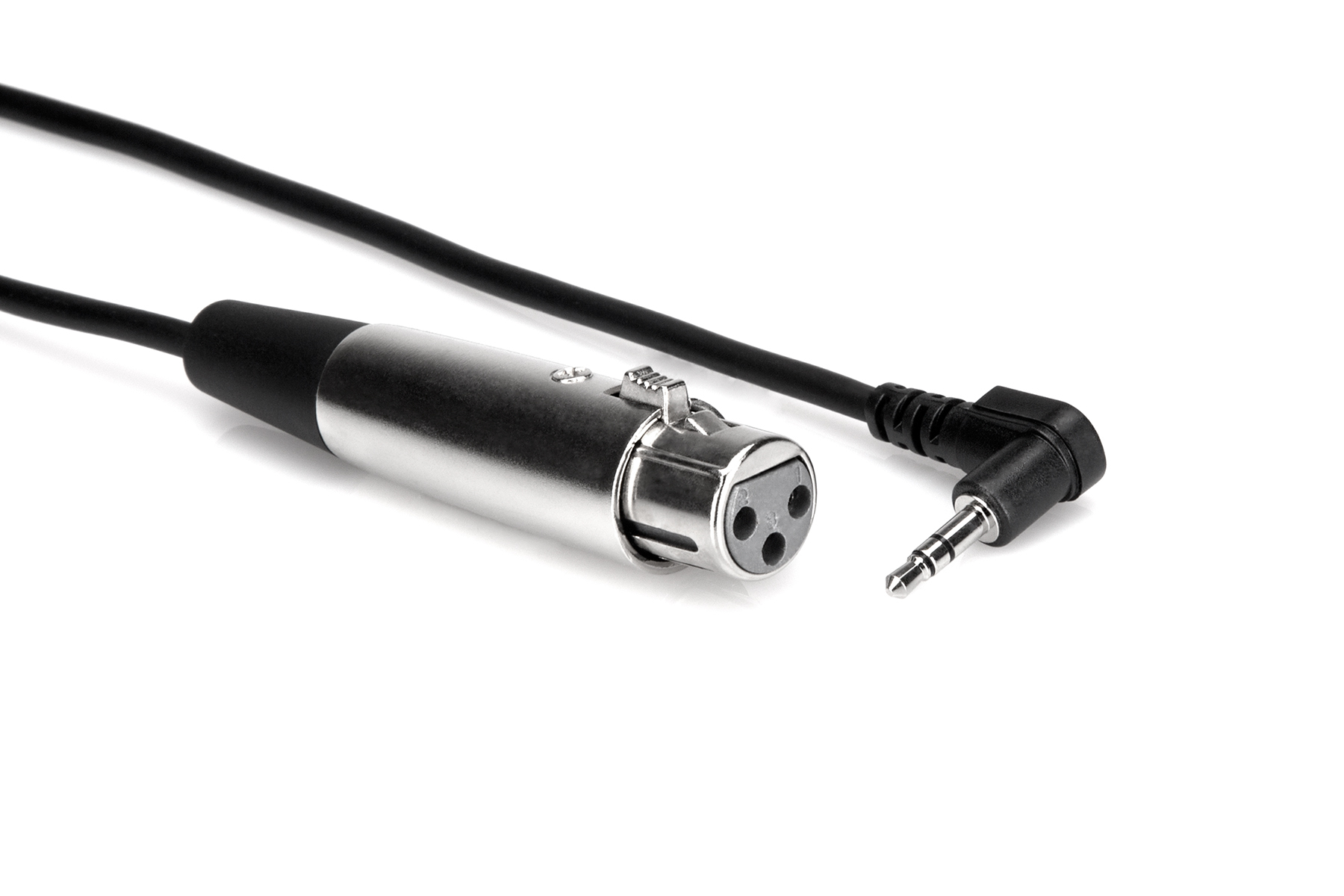 Cavo nero con connettore XLR e jack da 3,5 mm. Sfondo bianco.