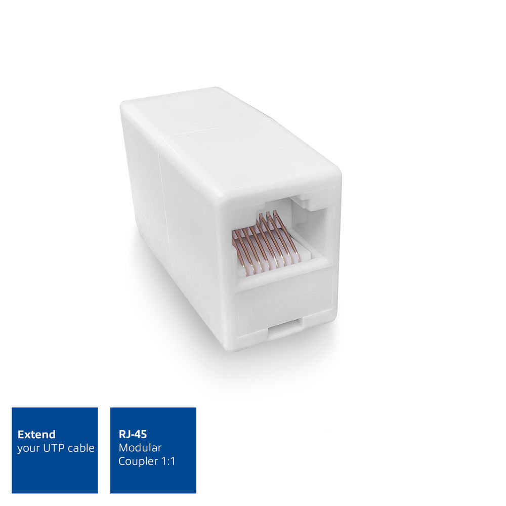 Un coupleur modulaire RJ-45 blanc utilisé pour étendre les câbles UTP est présenté sur fond blanc.
