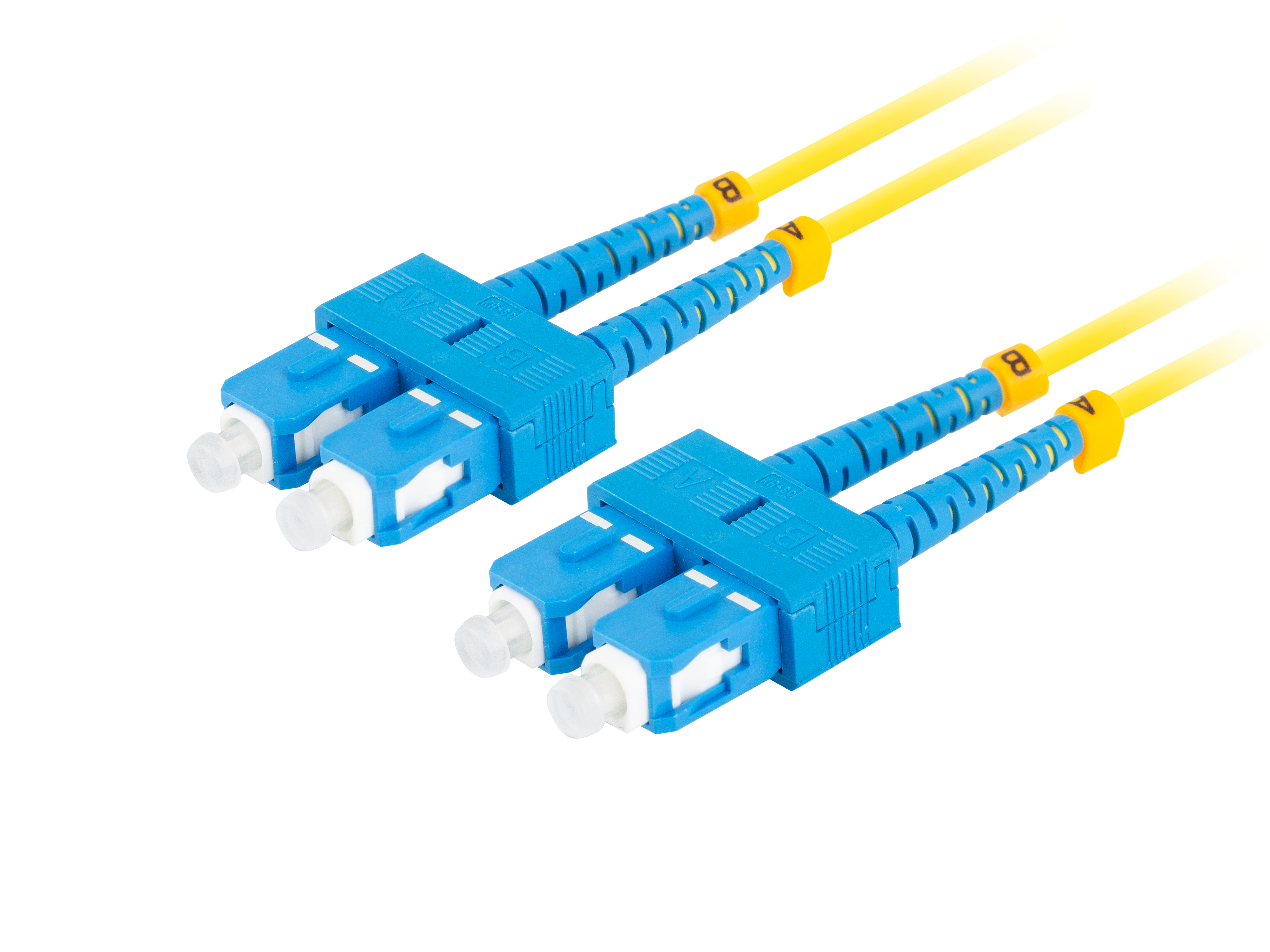 Due cavi in fibra ottica con connettori blu e cavi gialli, collegati.