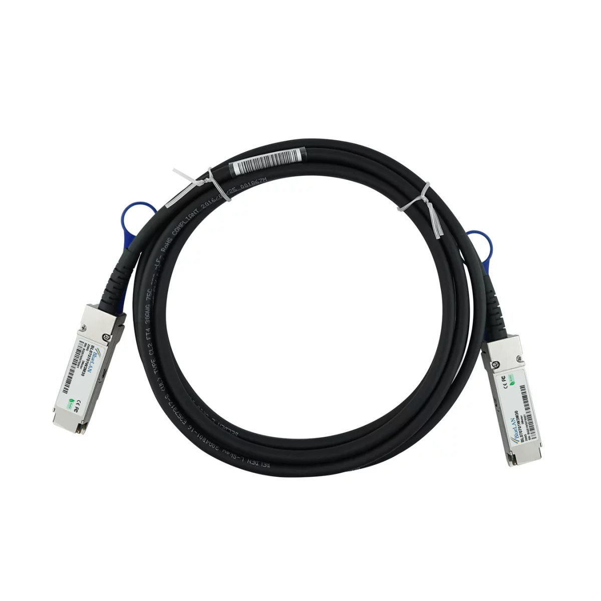 Cavo in fibra ottica nero con connettori argentati e fascette blu.