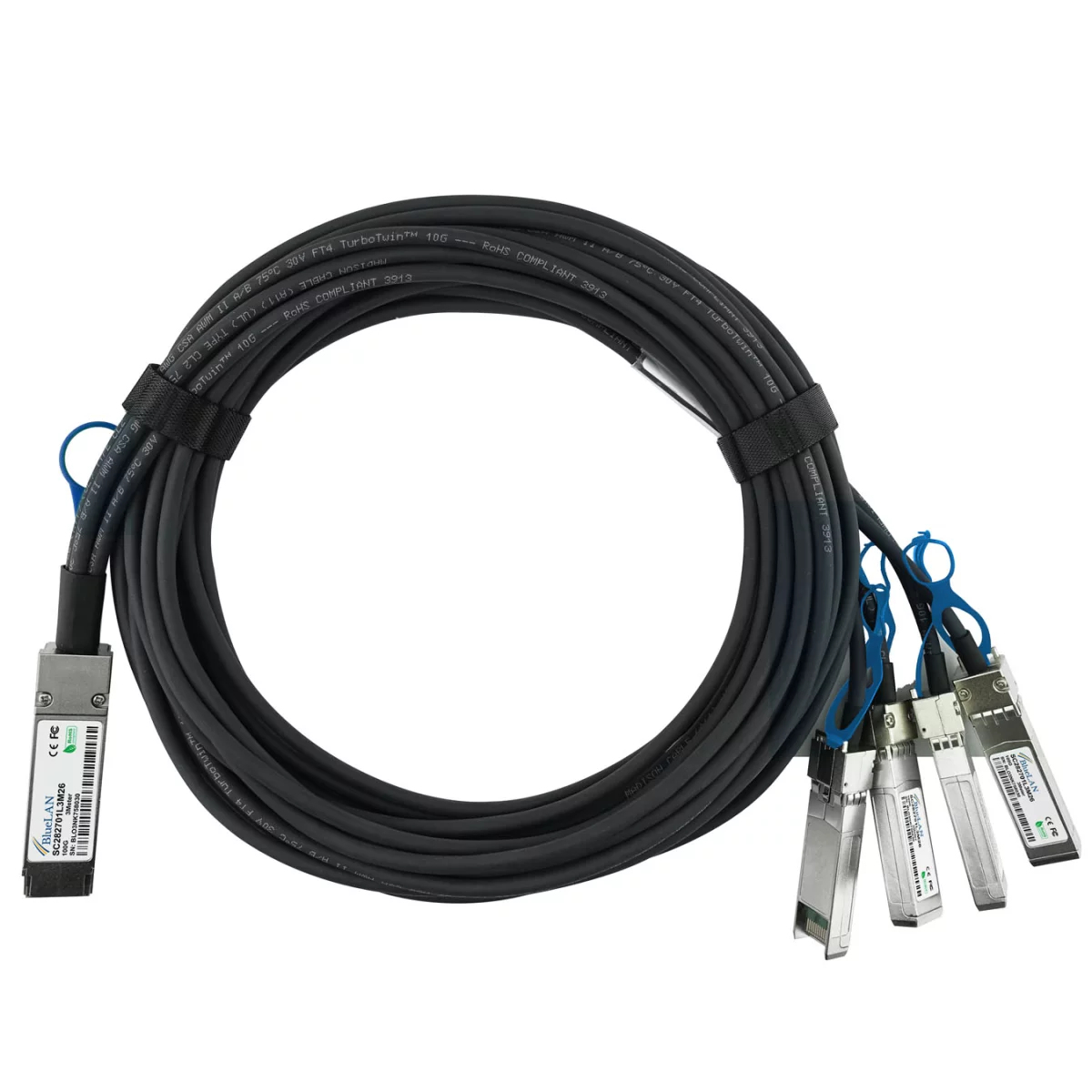 Cavi in fibra ottica neri con connettori, elementi di fissaggio blu e sfondo bianco.